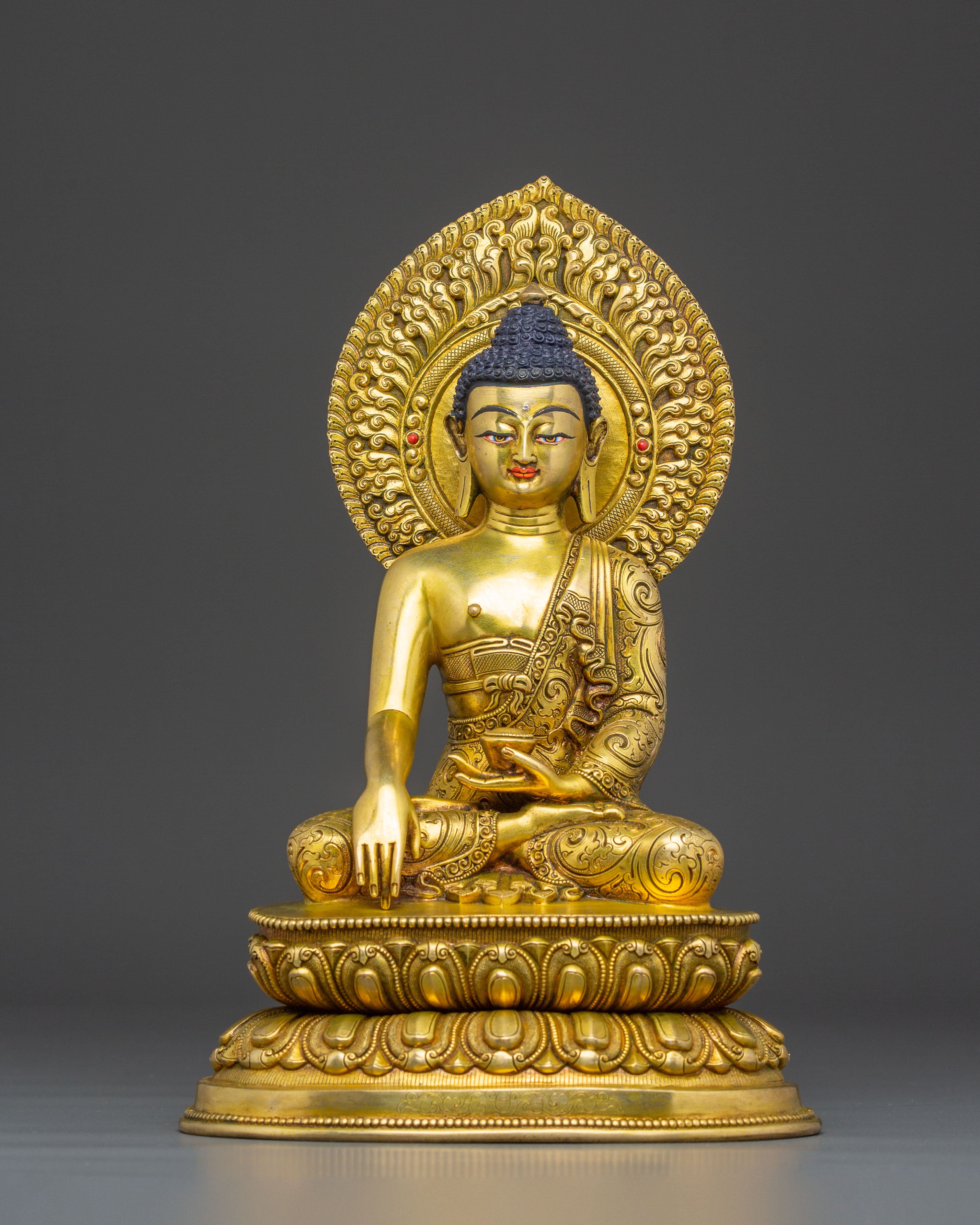 Handmade Golden Statue of Buddha Shakyamuni