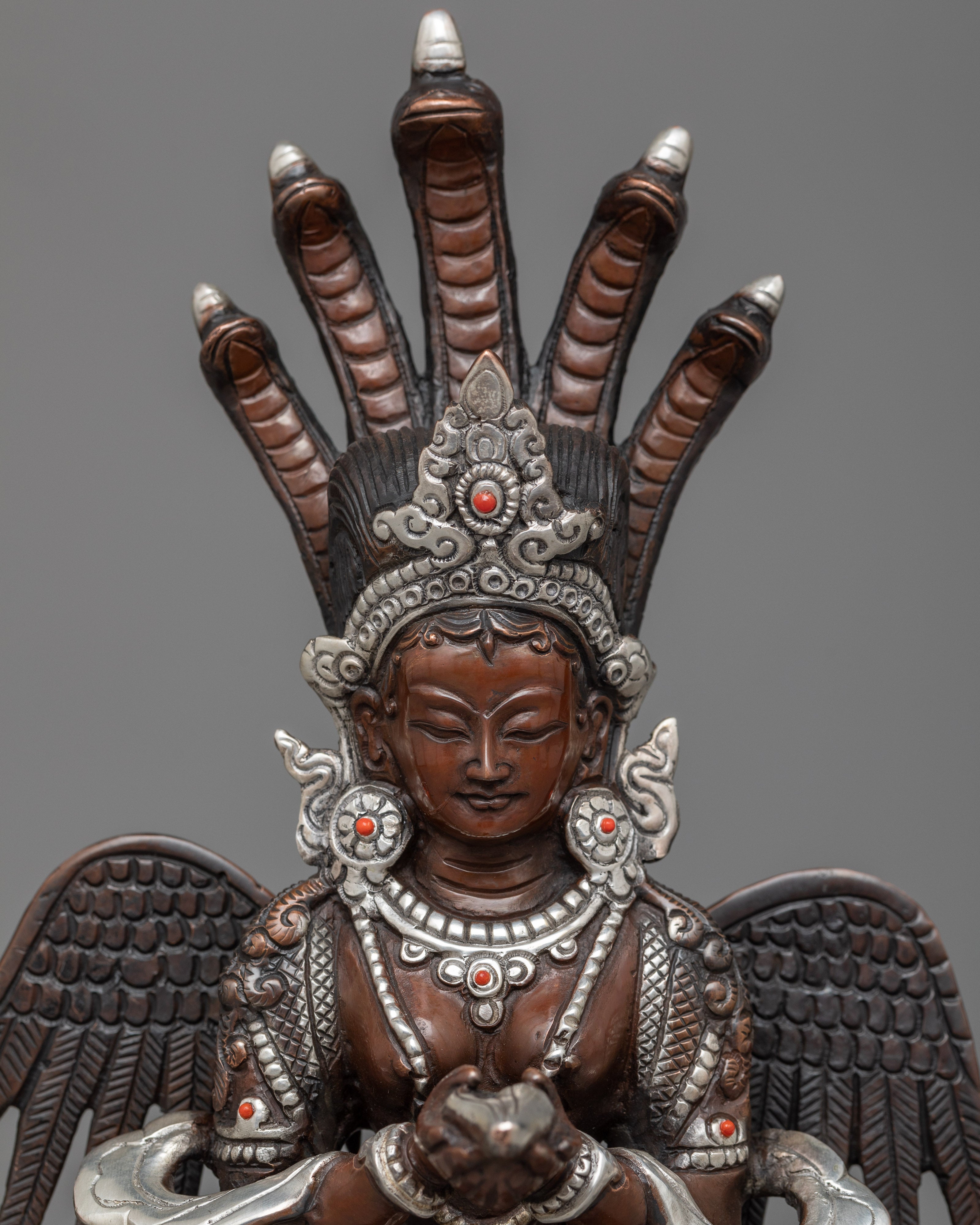 naga-kanya-sculpture