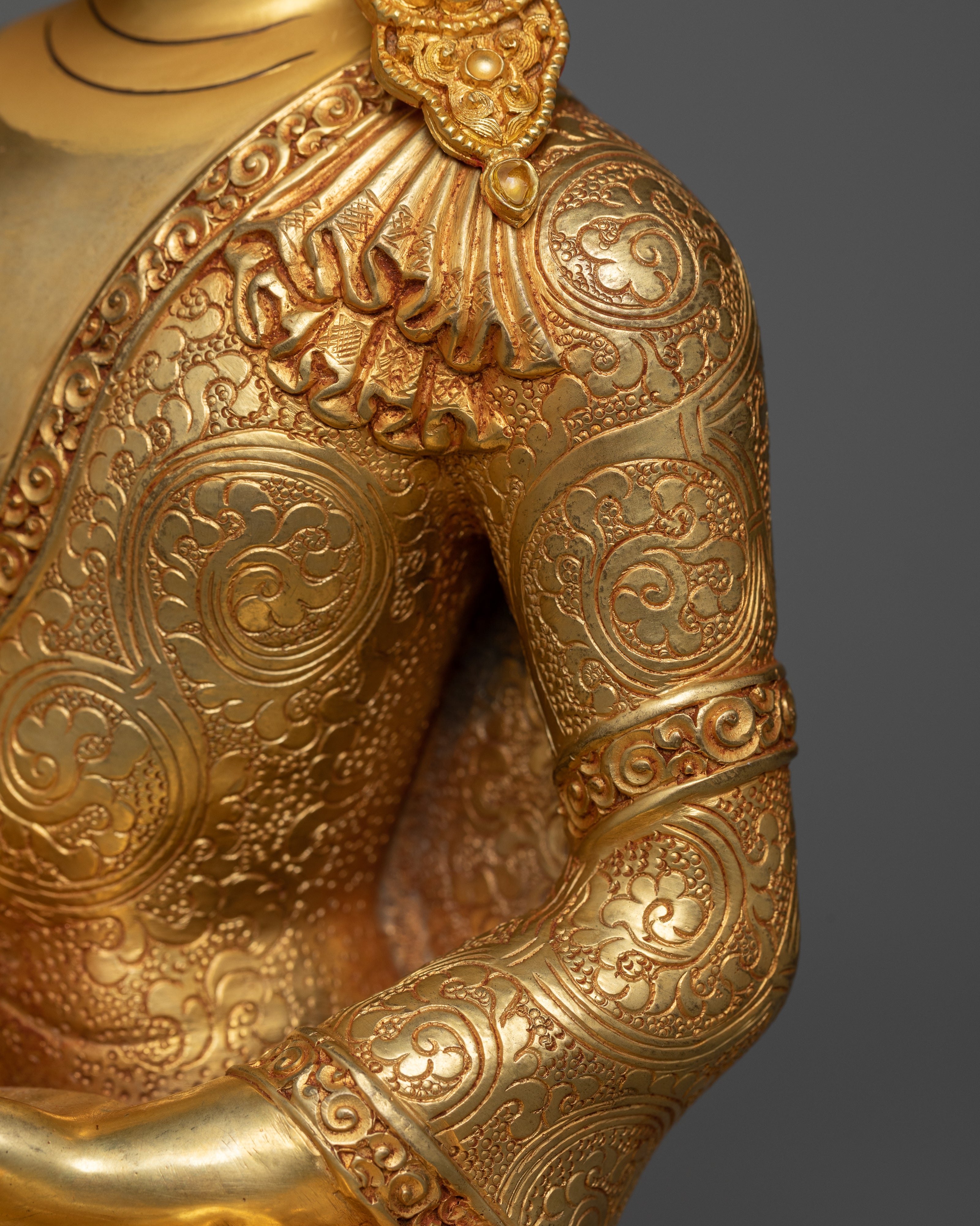 Crown Buddha Shakyamuni Statue | Experience the Majesty of Enlightenment