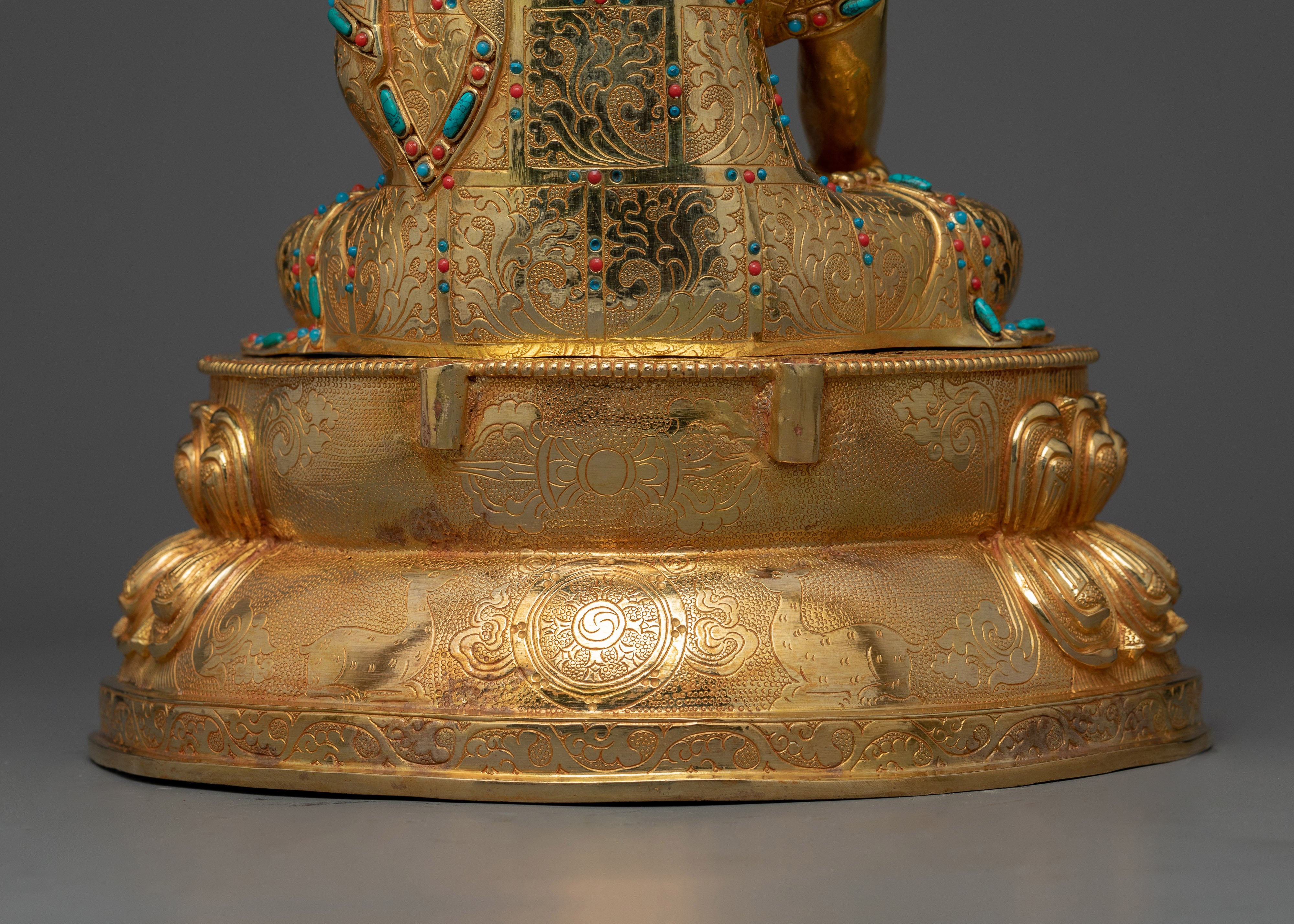 Shakyamuni Buddha Gilt Copper Sculpture | The Beacon of Enlightenment