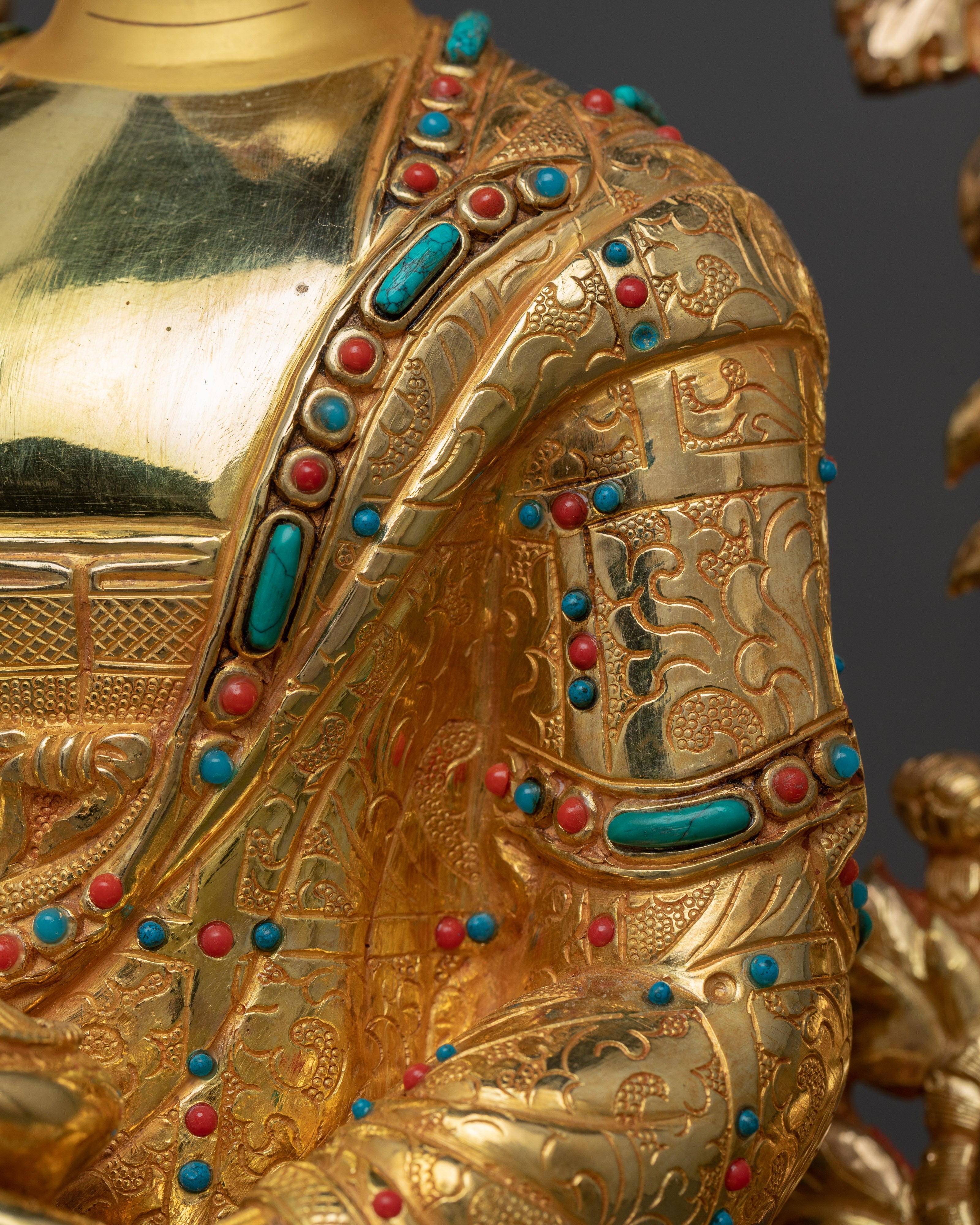 Shakyamuni Buddha Gilt Copper Sculpture | The Beacon of Enlightenment