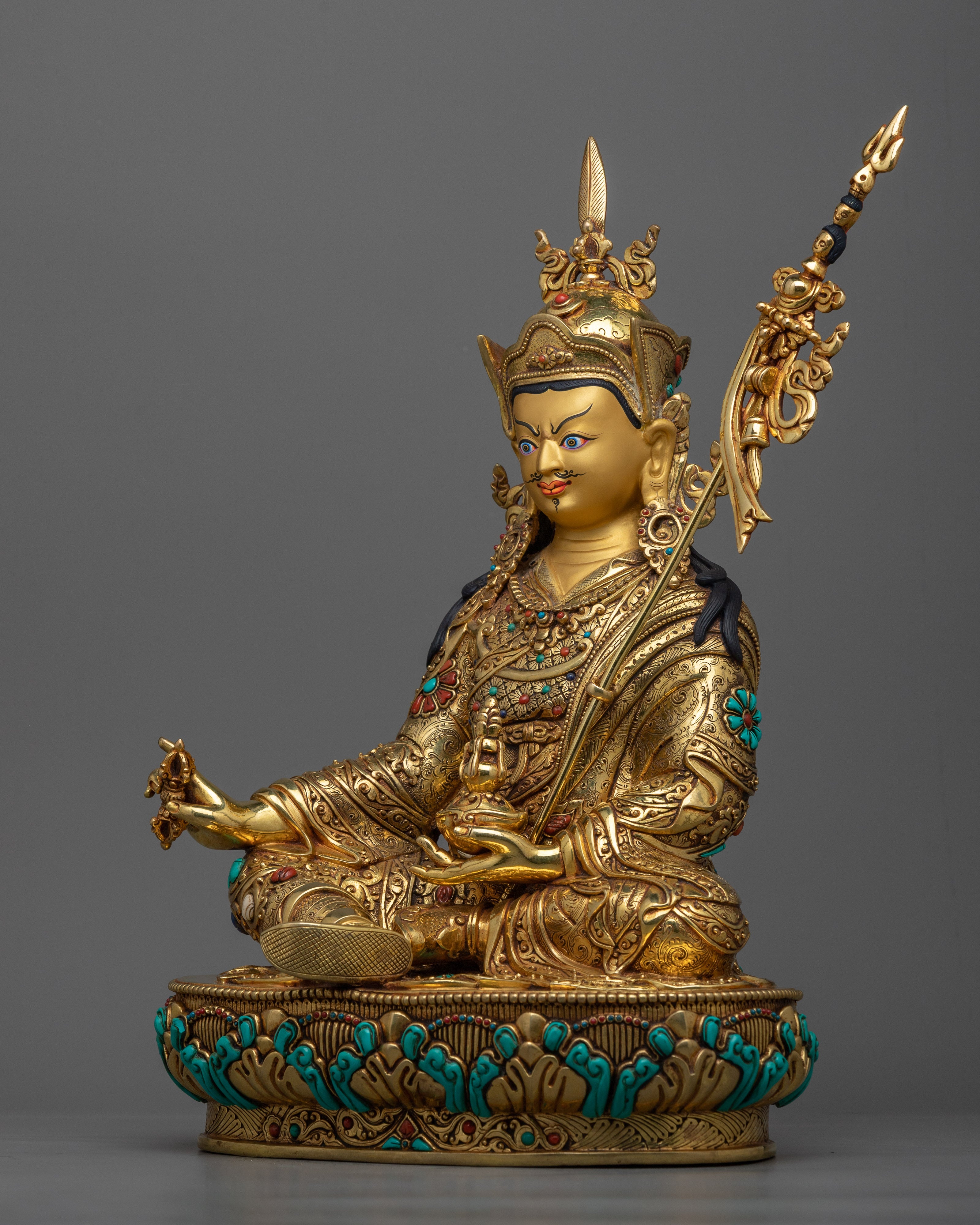 padmasambhava guru sculpture