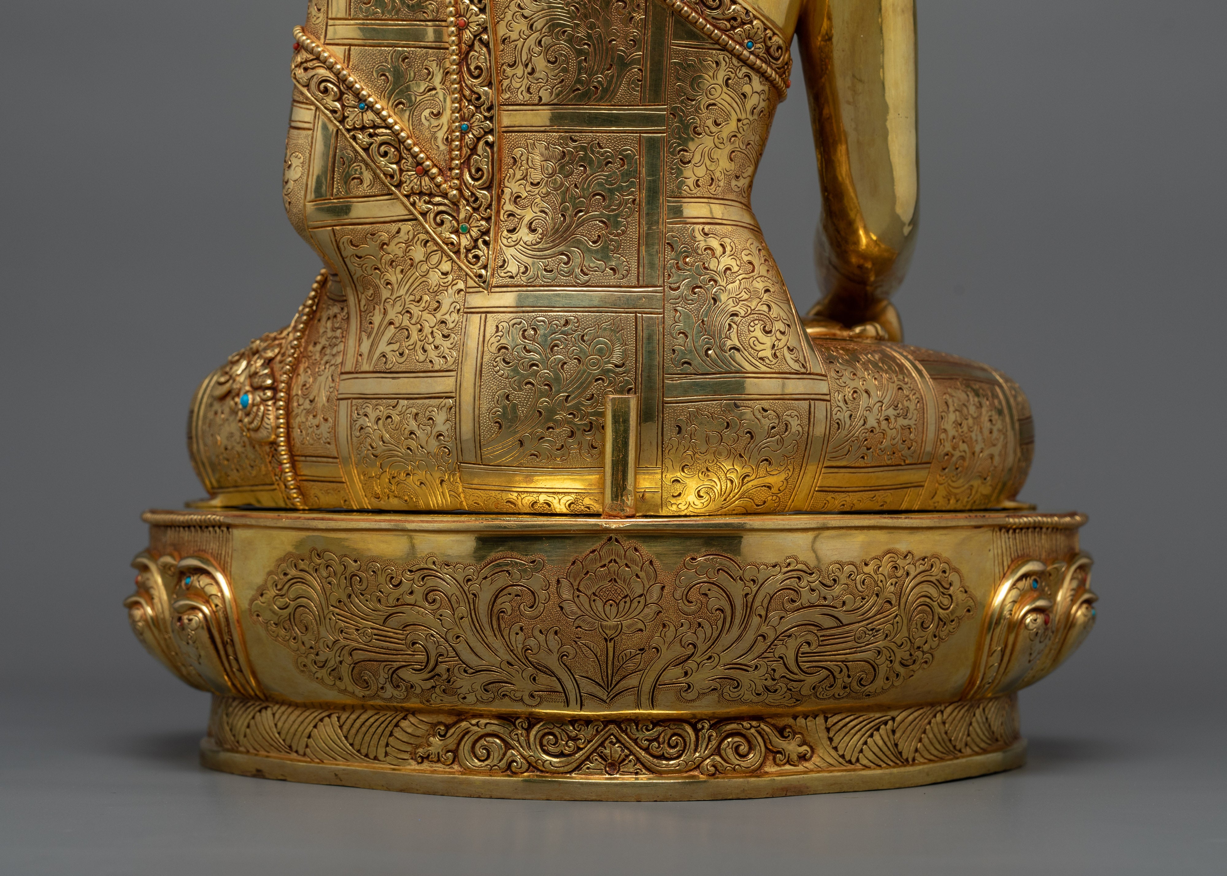 Triple-Layer Gold-Coated Shakyamuni Buddha Statue | Radiance of Enlightenment