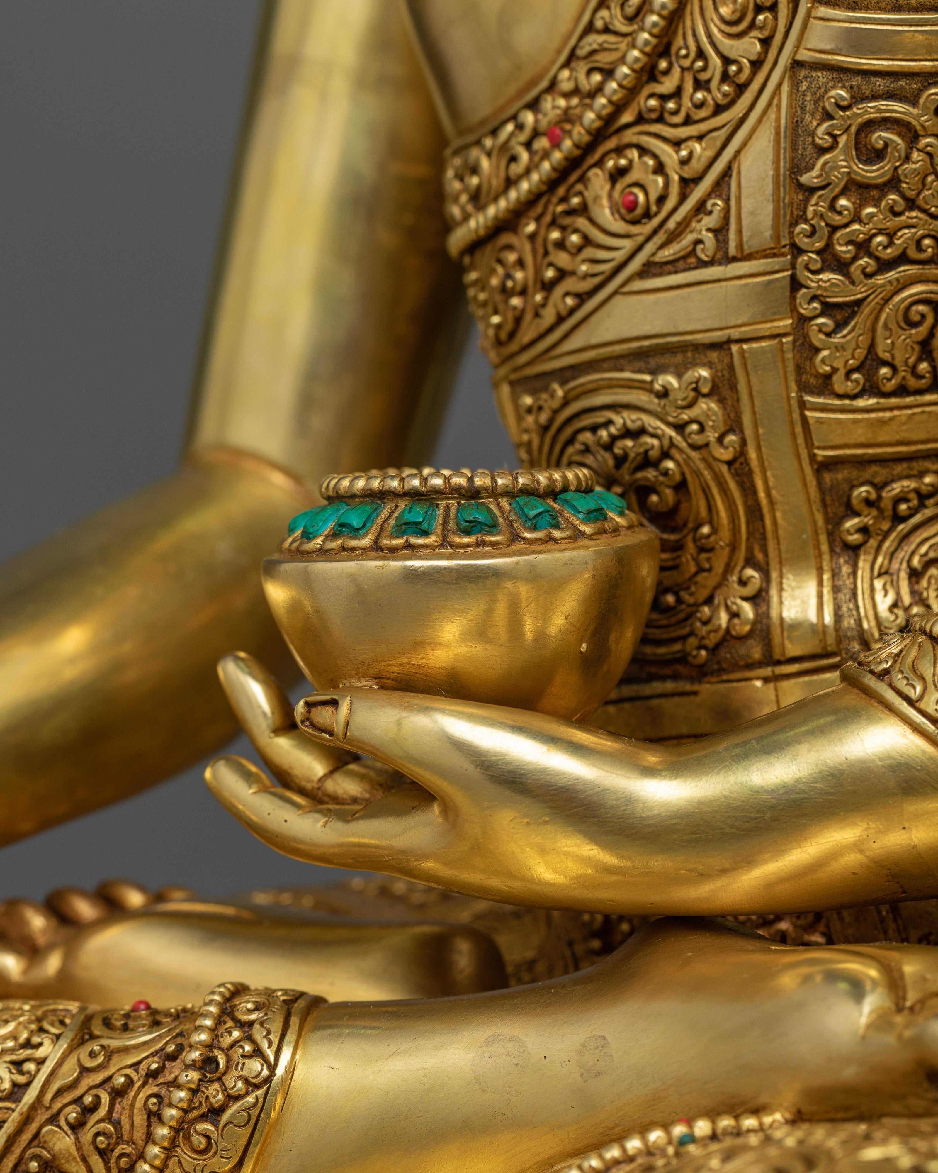 Beautiful Statue of Shakyamuni Buddha | Radiance of Enlightenment