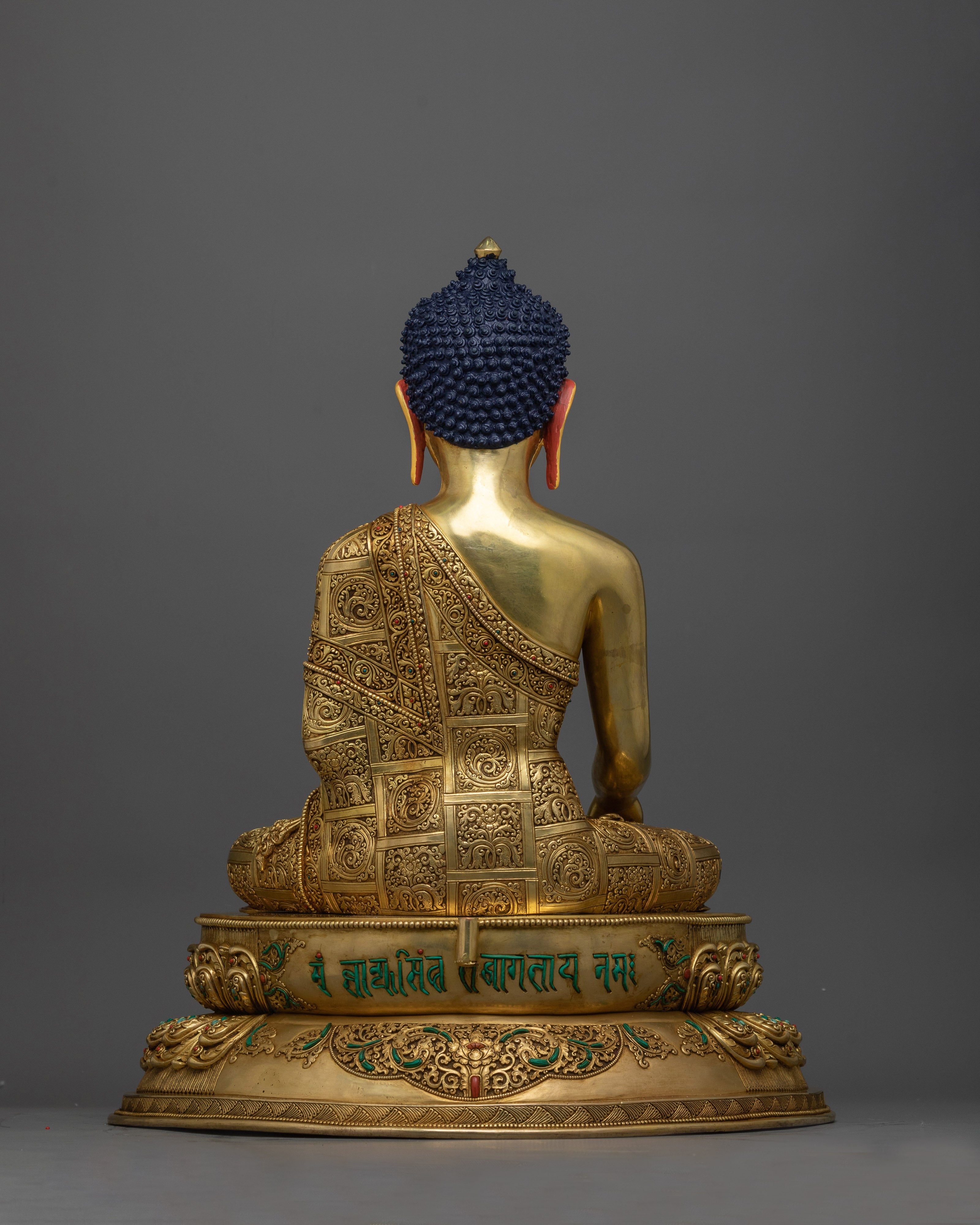 Beautiful Statue of Shakyamuni Buddha | Radiance of Enlightenment