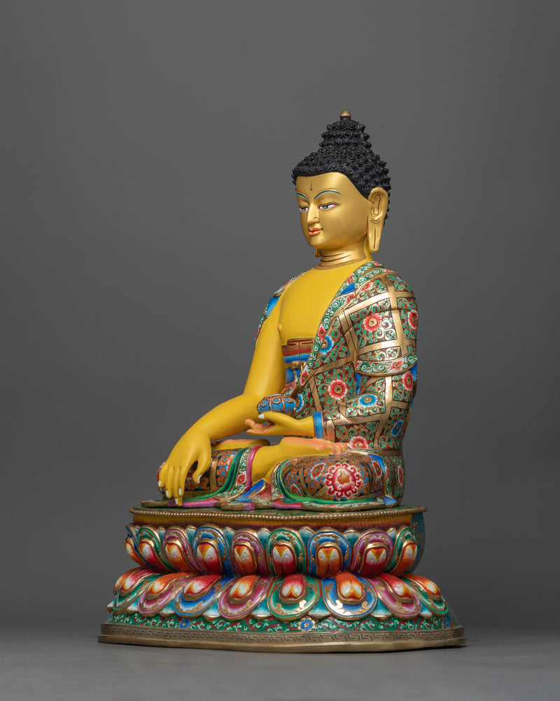 Spiritual sculpture of shakyamuni buddha