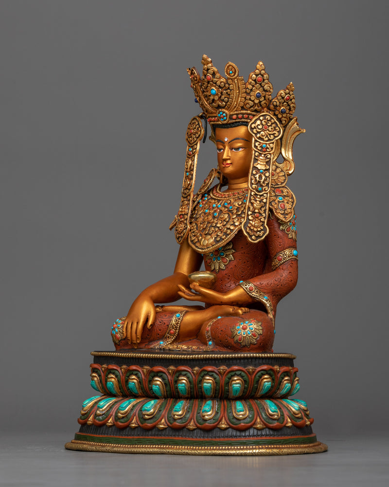 crown-buddha-shakyamuni-seated-in-meditation