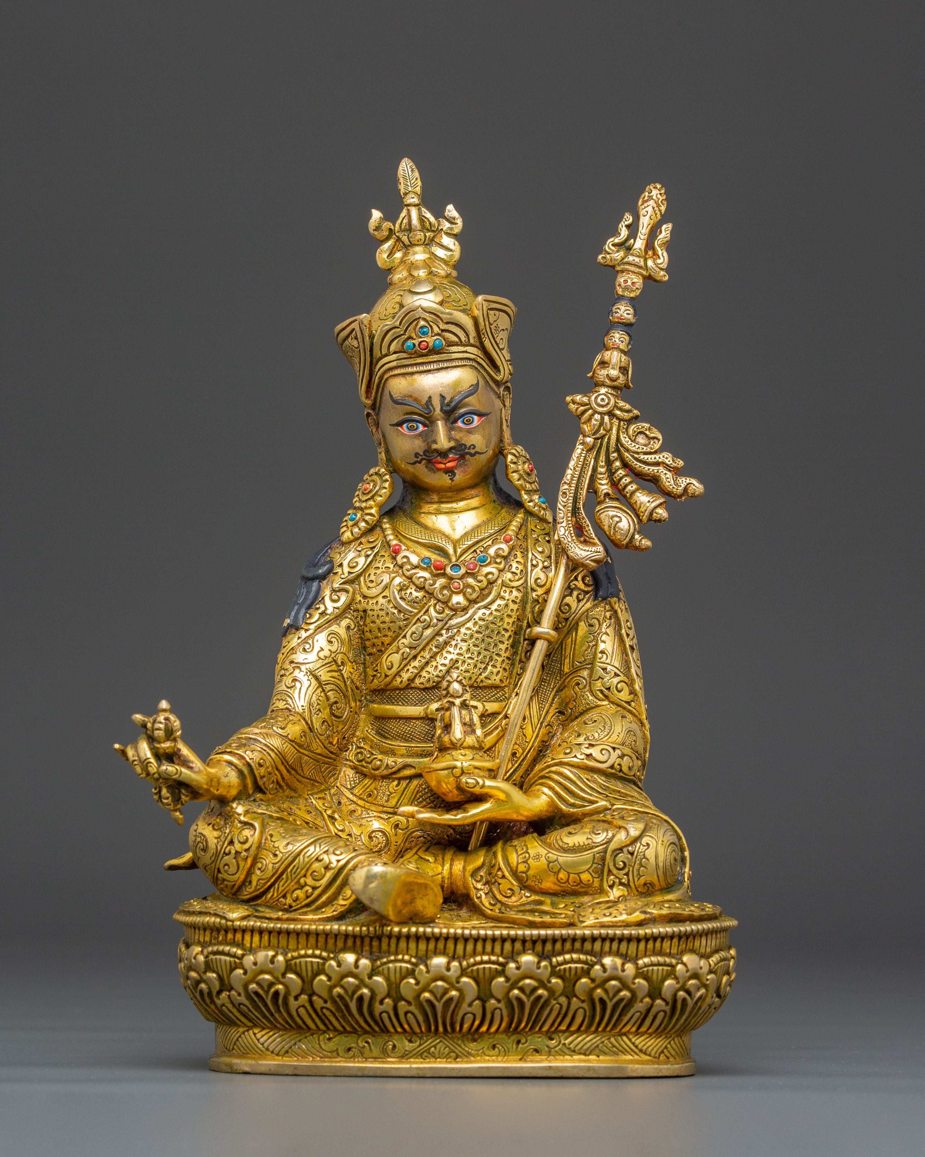 Himalayan Vajrayana Buddhist Master Guru Rinpoche Statue