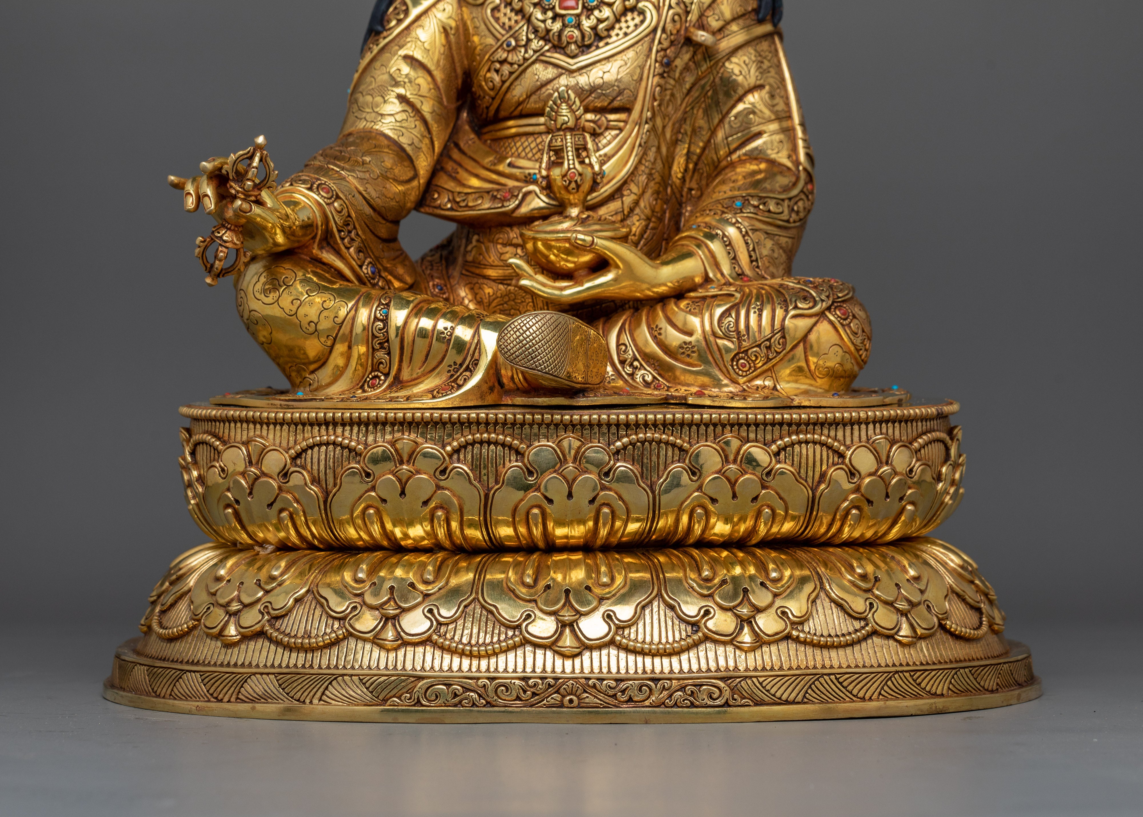 The Vajra Master Guru Rinpoche Statue | Manifestation of Spiritual Authority and Enlightenment