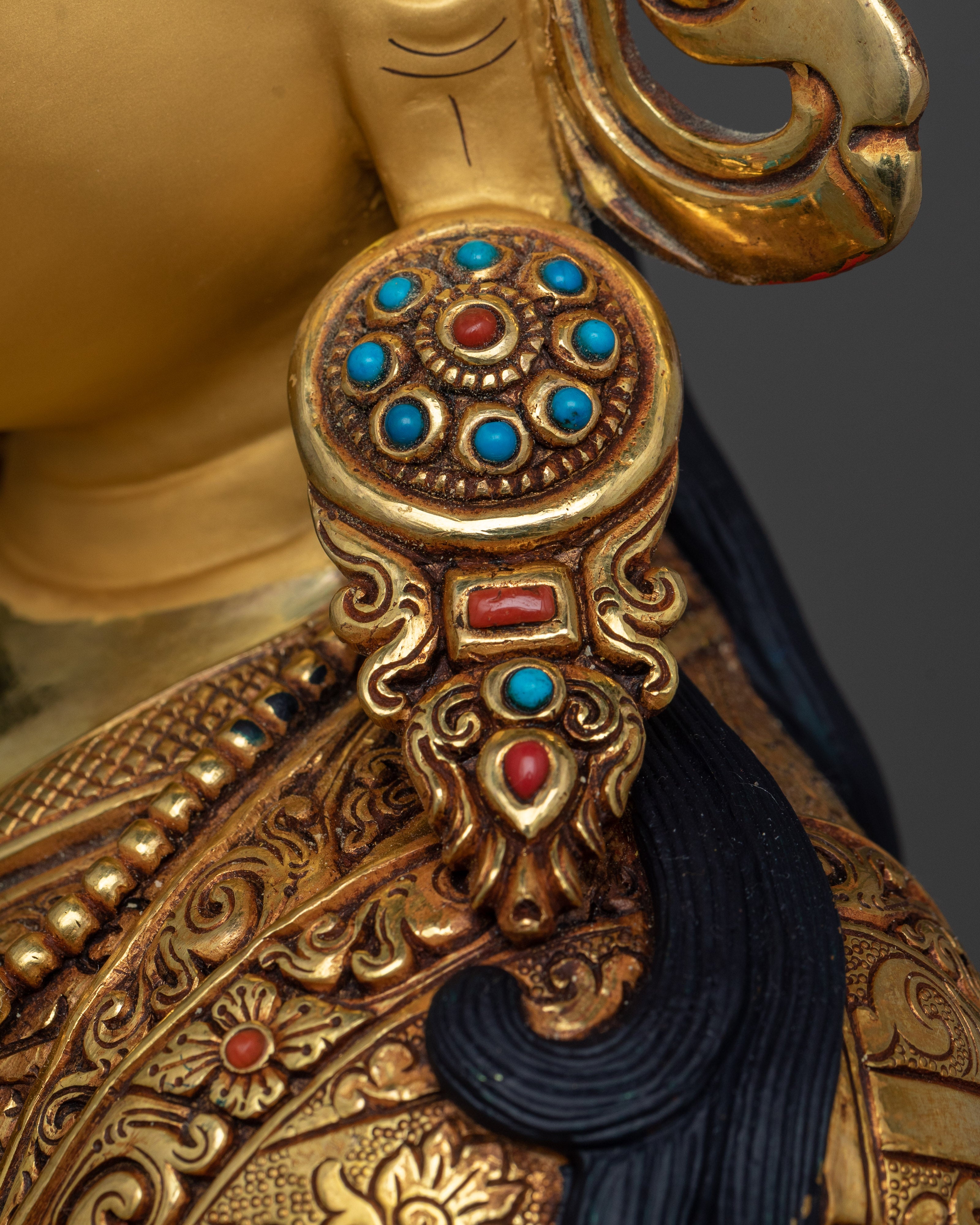 The Vajra Master Guru Rinpoche Statue | Manifestation of Spiritual Authority and Enlightenment