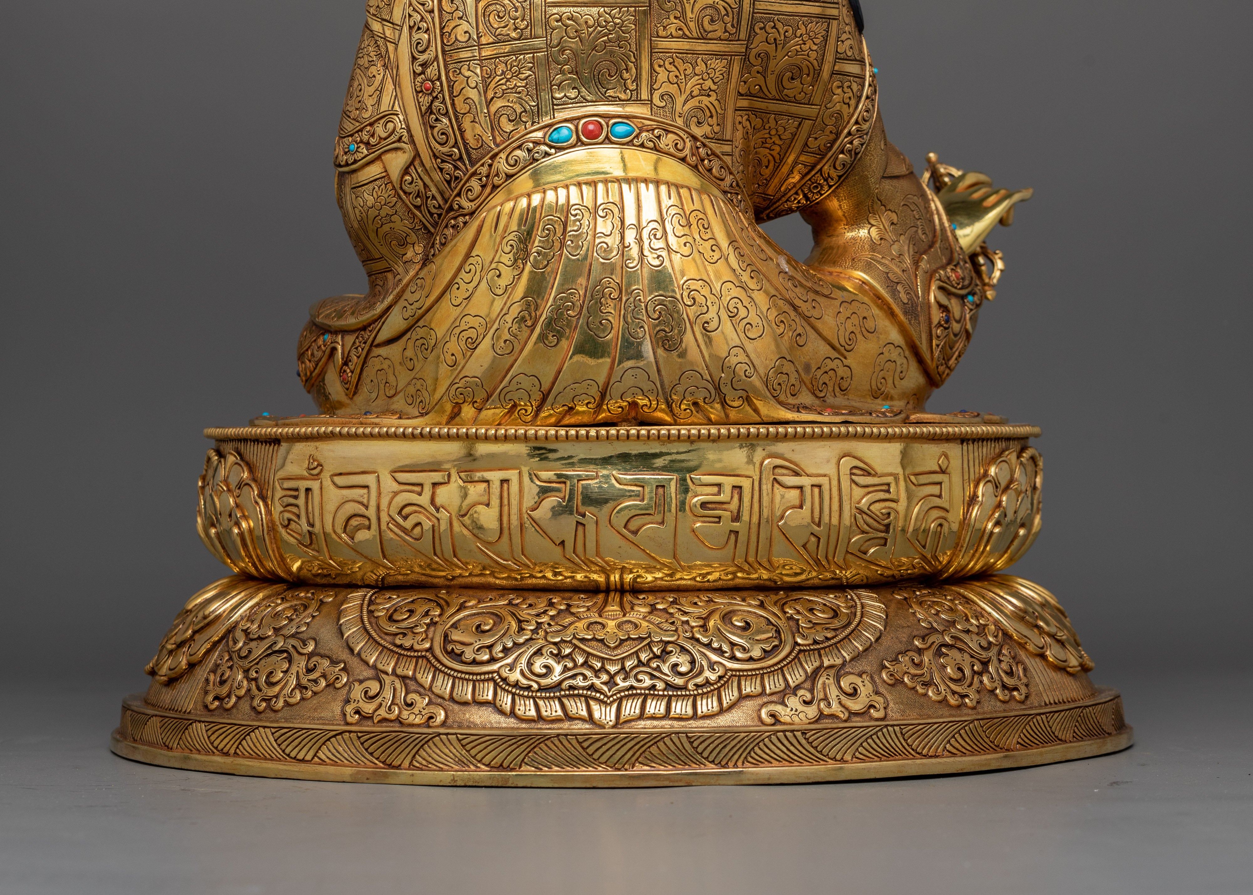 The Vajra Master Guru Rinpoche Statue | Manifestation of Spiritual Authority and Enlightenment