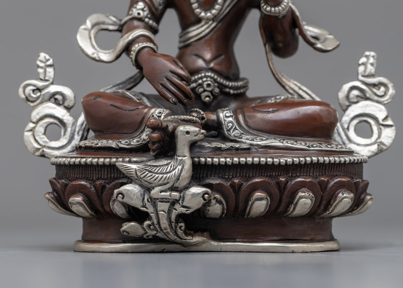Mata Saraswati Statue | Adiating Divine Inspiration and Creativity