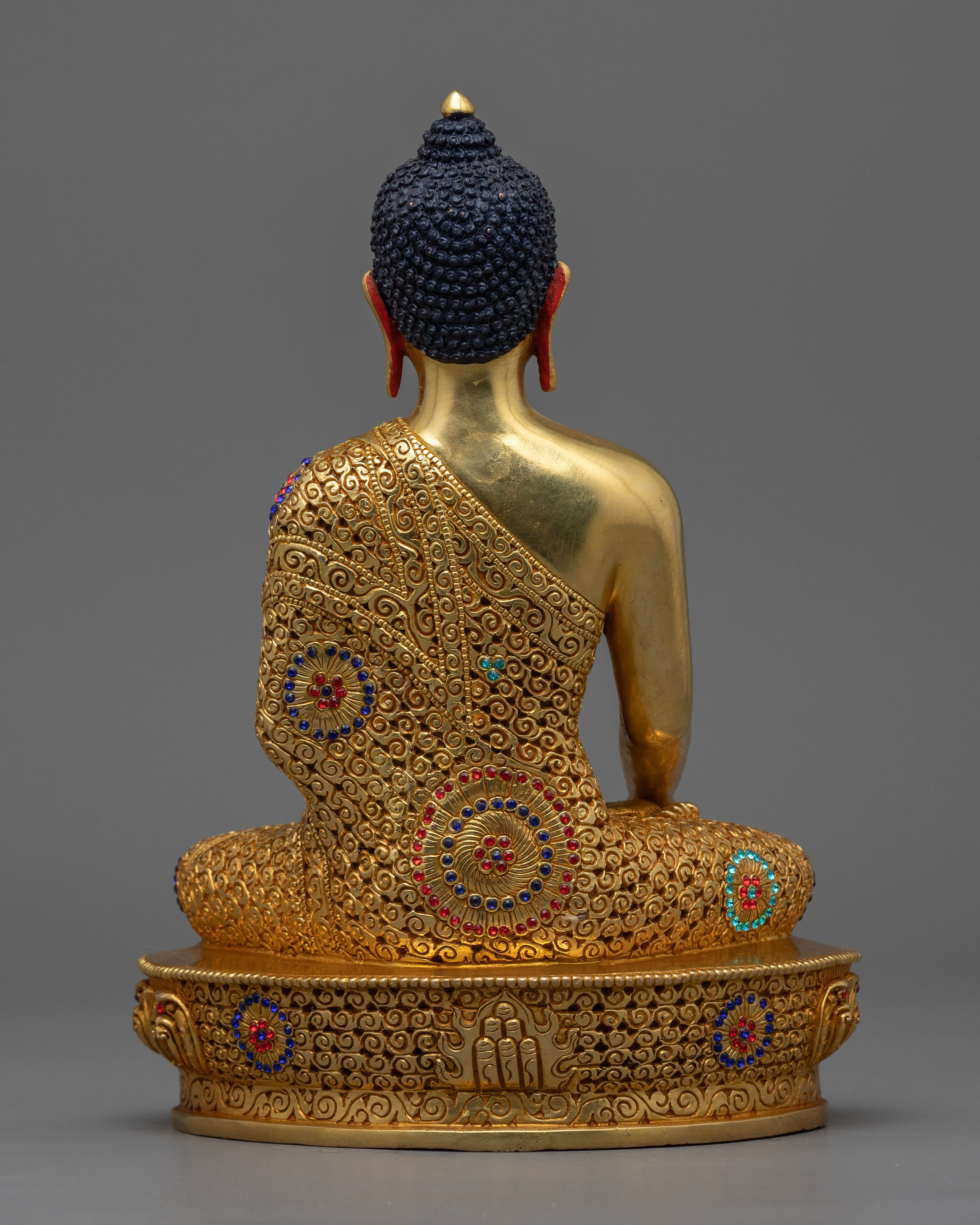 Serene Shakyamuni Buddhah Statue | Radiating Peace and Enlightenment