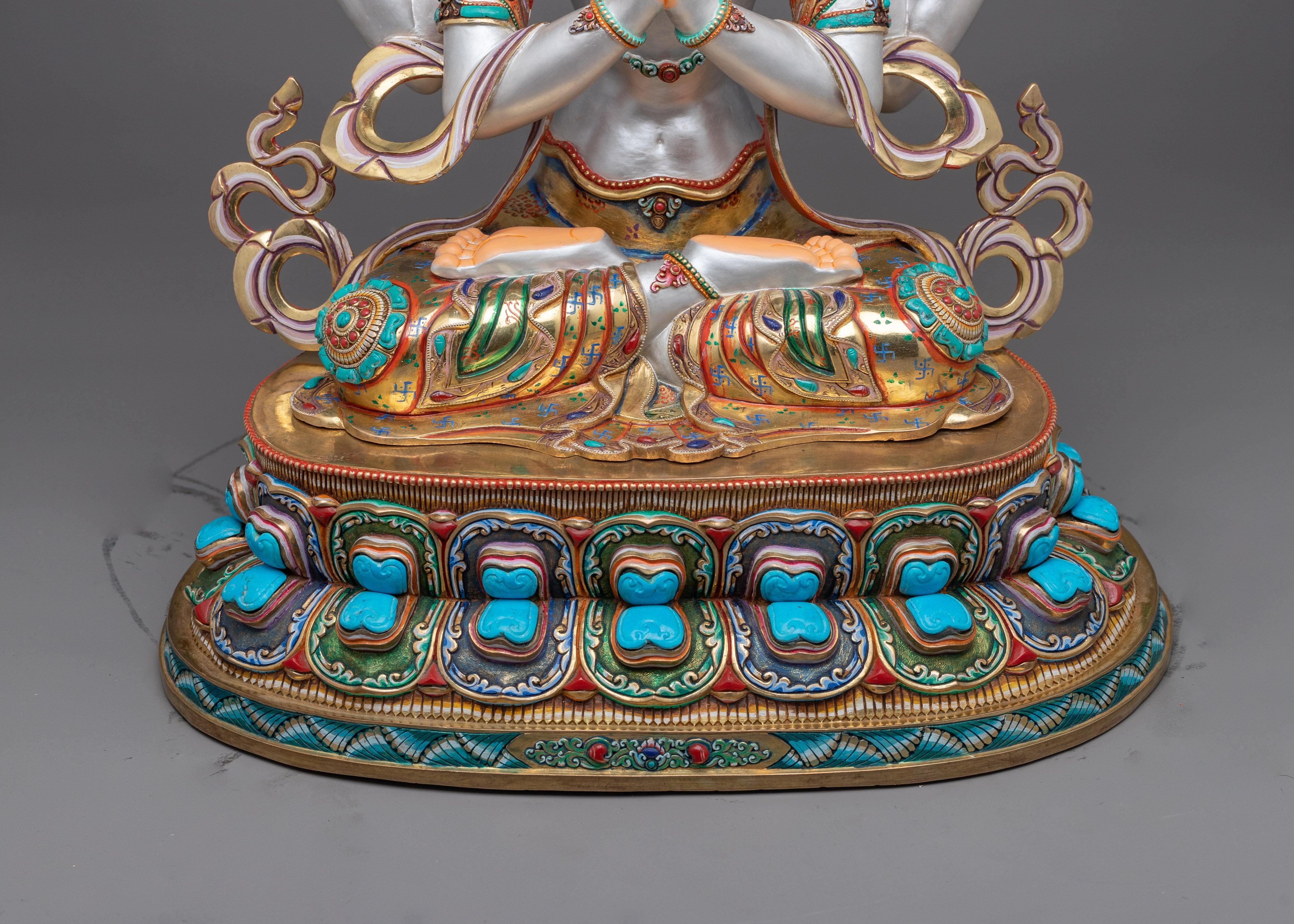 Serene Chenrezig Figure | Embrace Divine Compassion and Wisdom