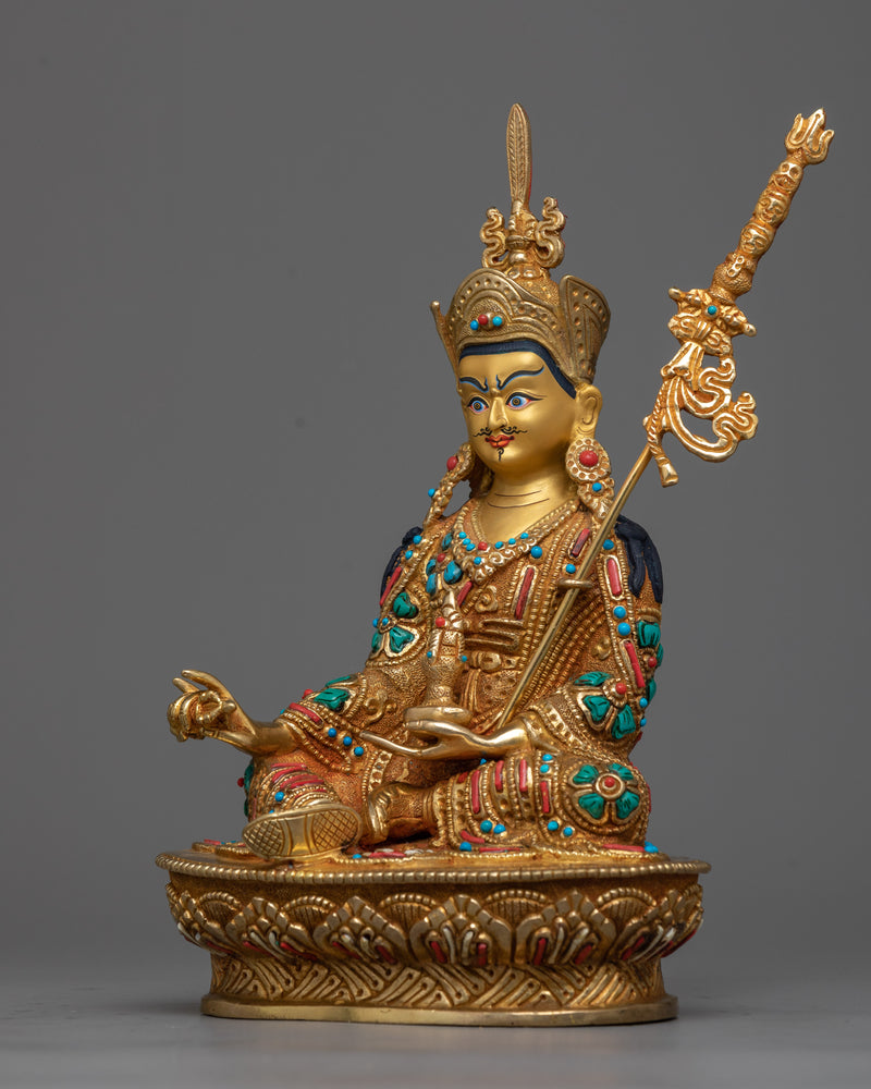 guru-rinpoche-gilt sculpture