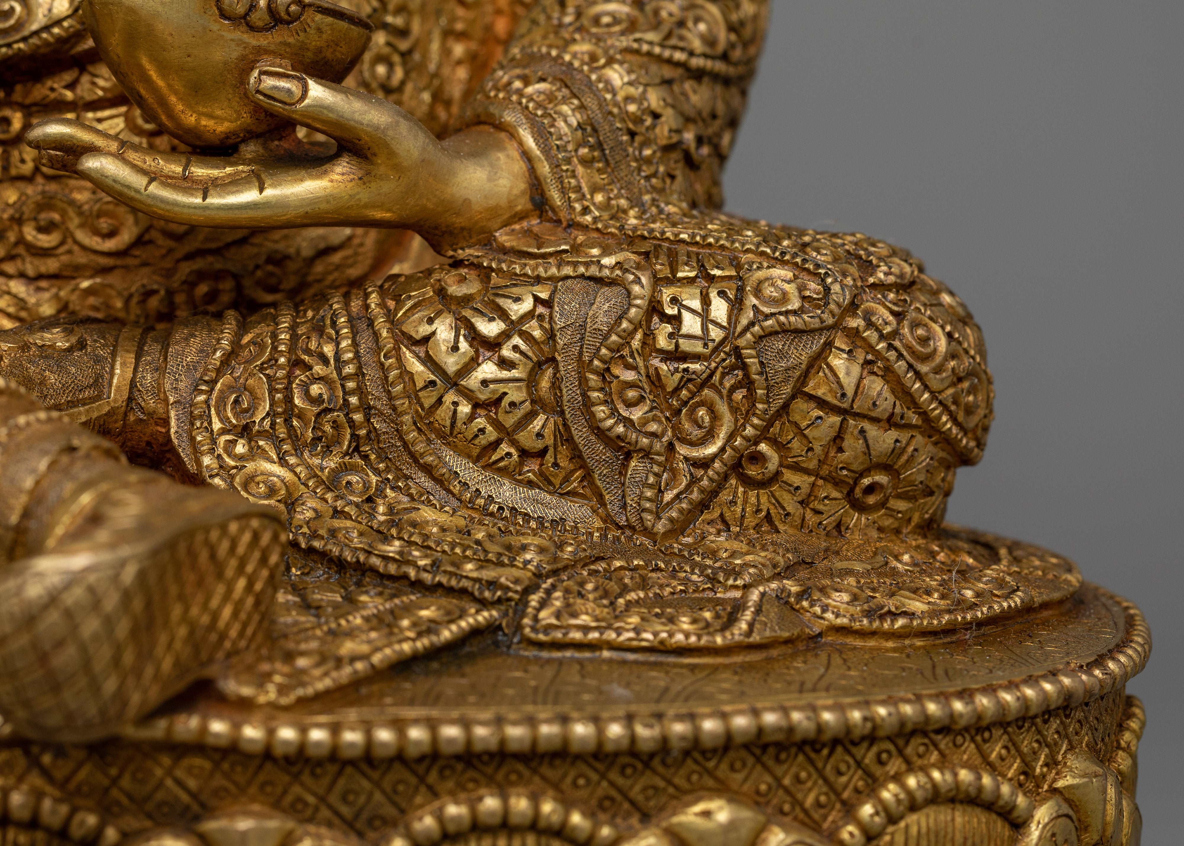 Tantric Guru Rinpoche Figure | Embodiment of Wisdom and Compassion