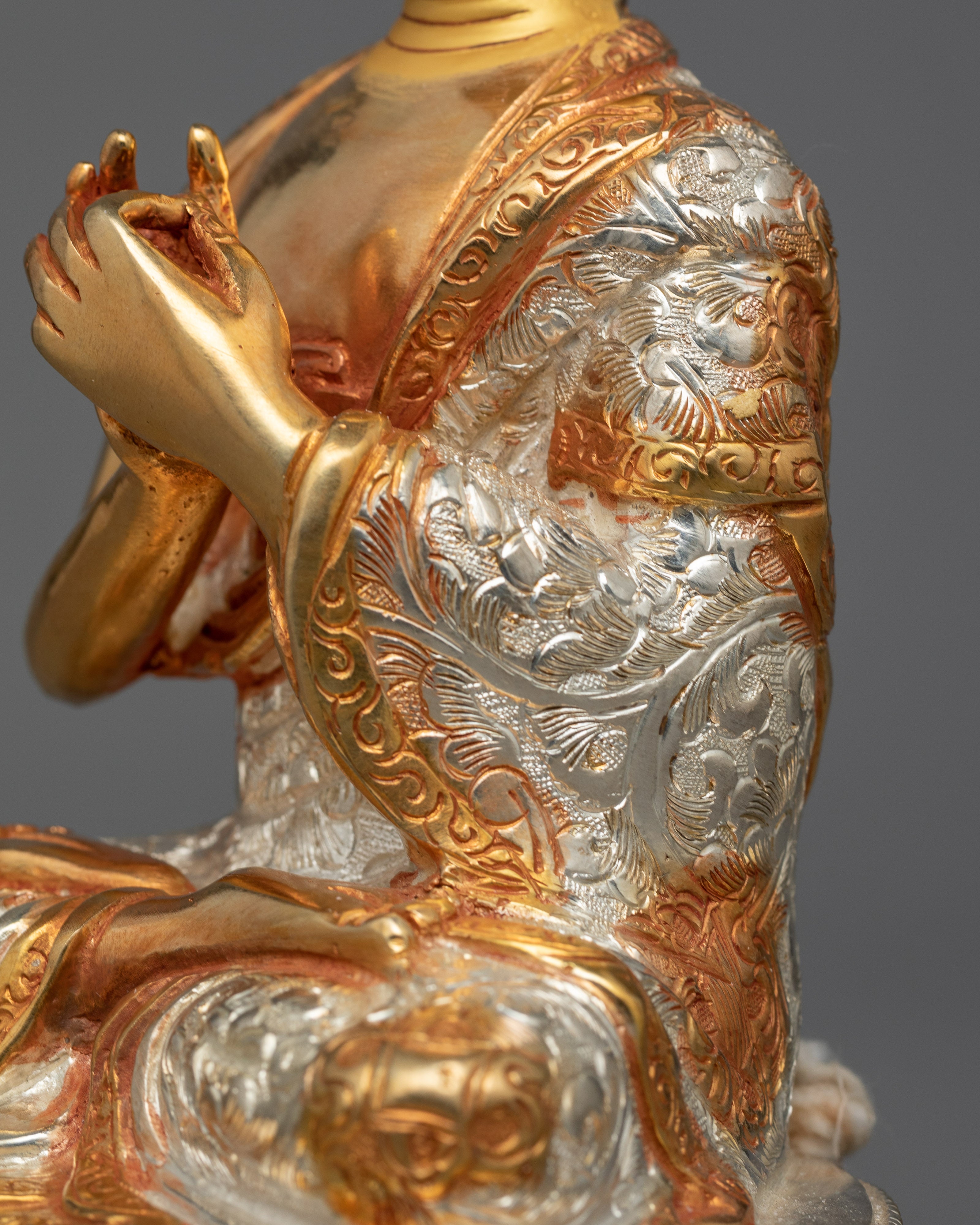 Vairochana Buddha Statue | Handcrafted Emblem of Enlightenment