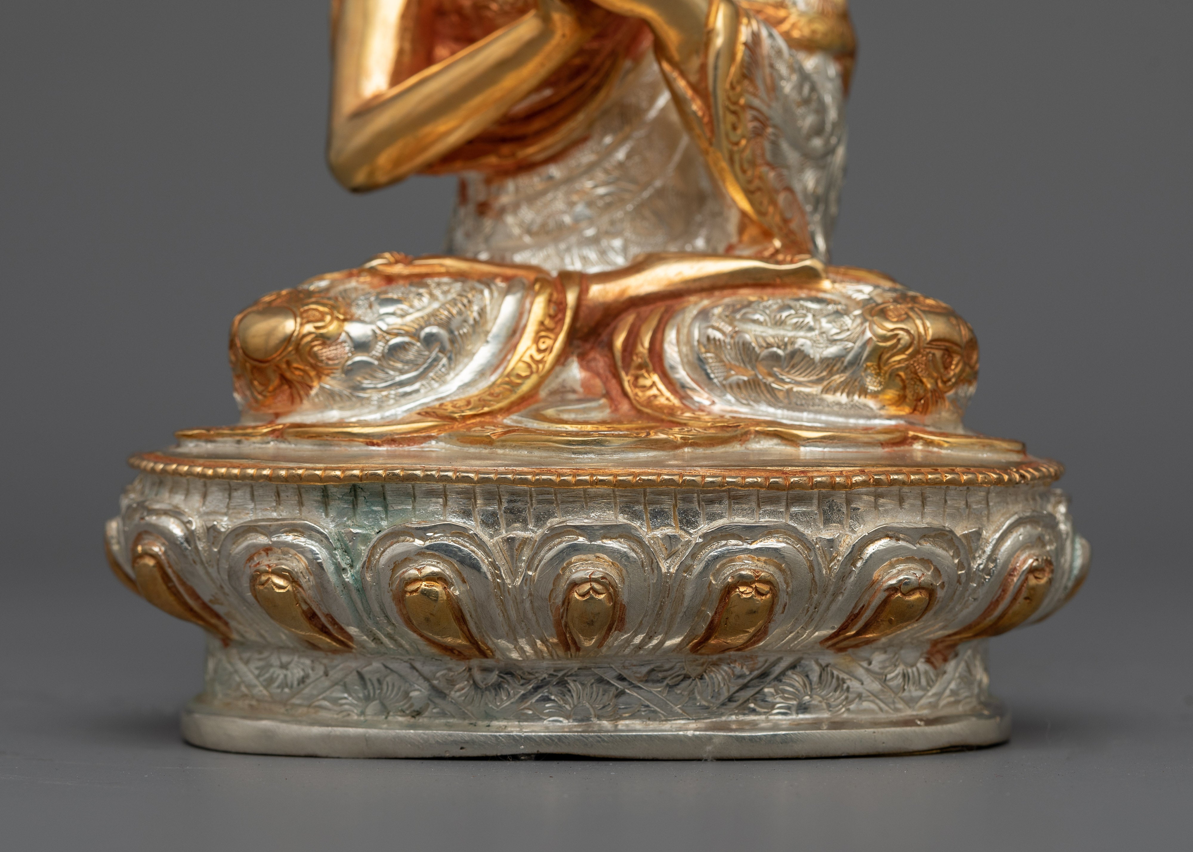 Vairochana Buddha Statue | Handcrafted Emblem of Enlightenment