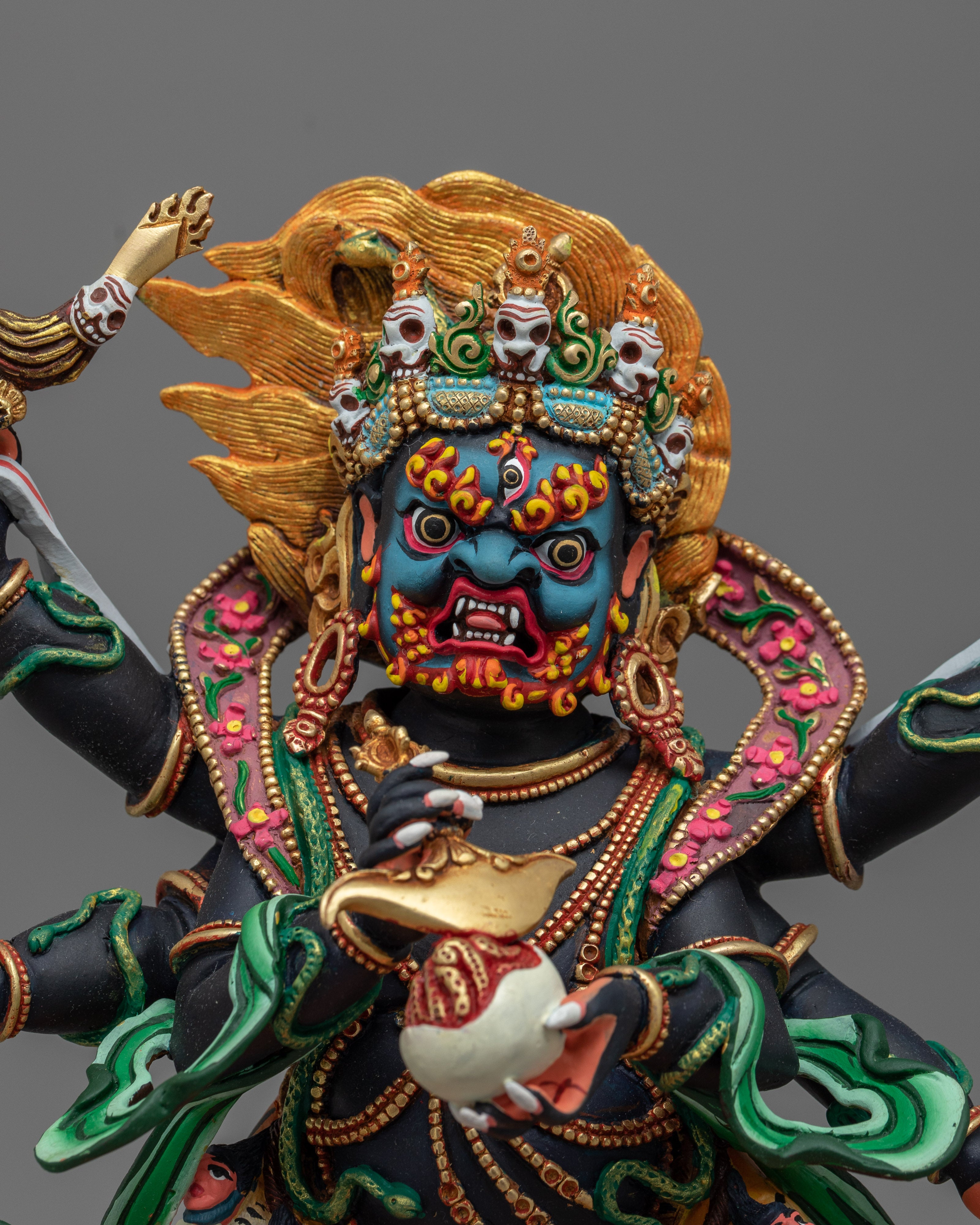 colorful-six-armes-mahakala