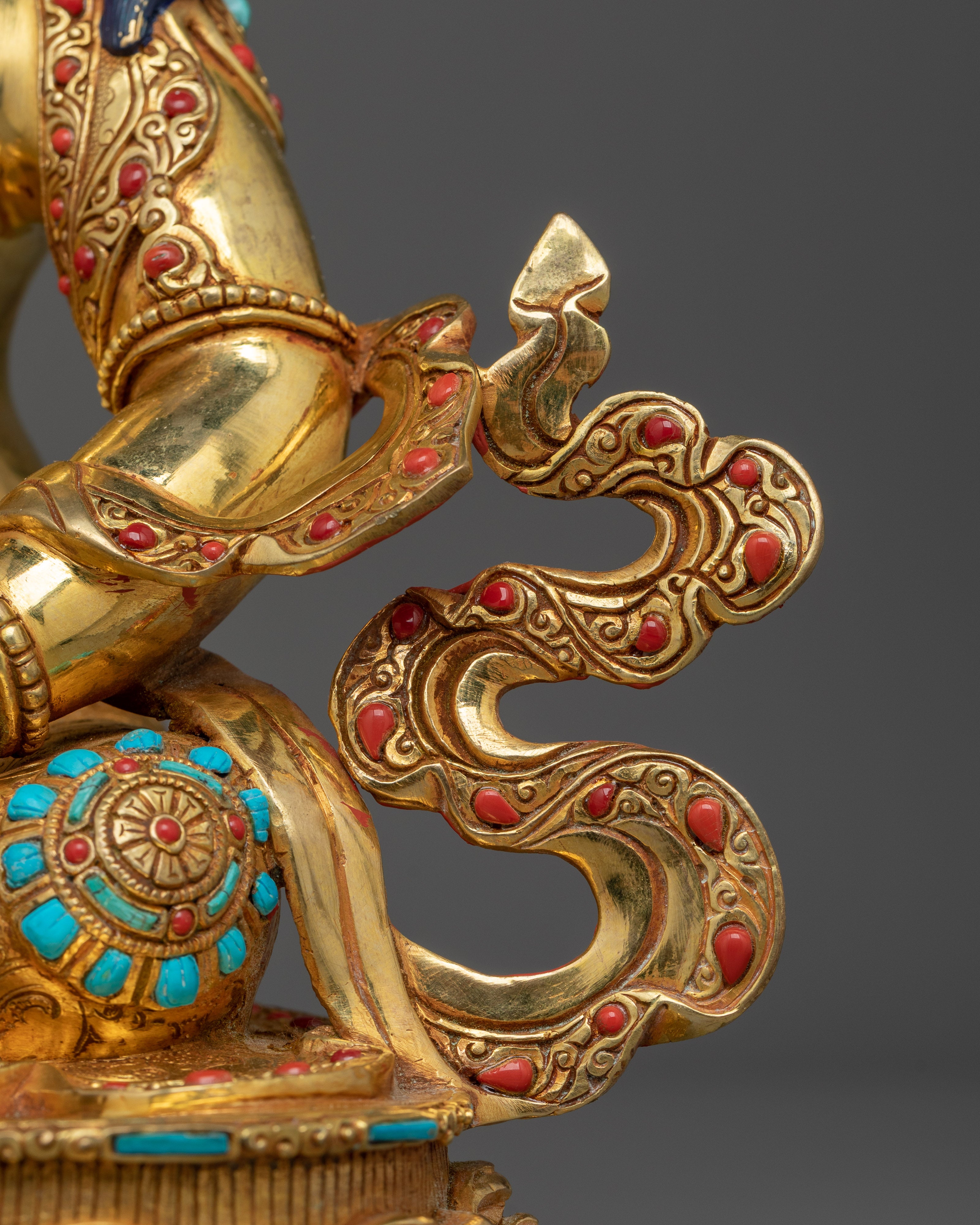 Dzambhala Gemstone-Decorated Statue | Embodiment of Wealth and Compassion