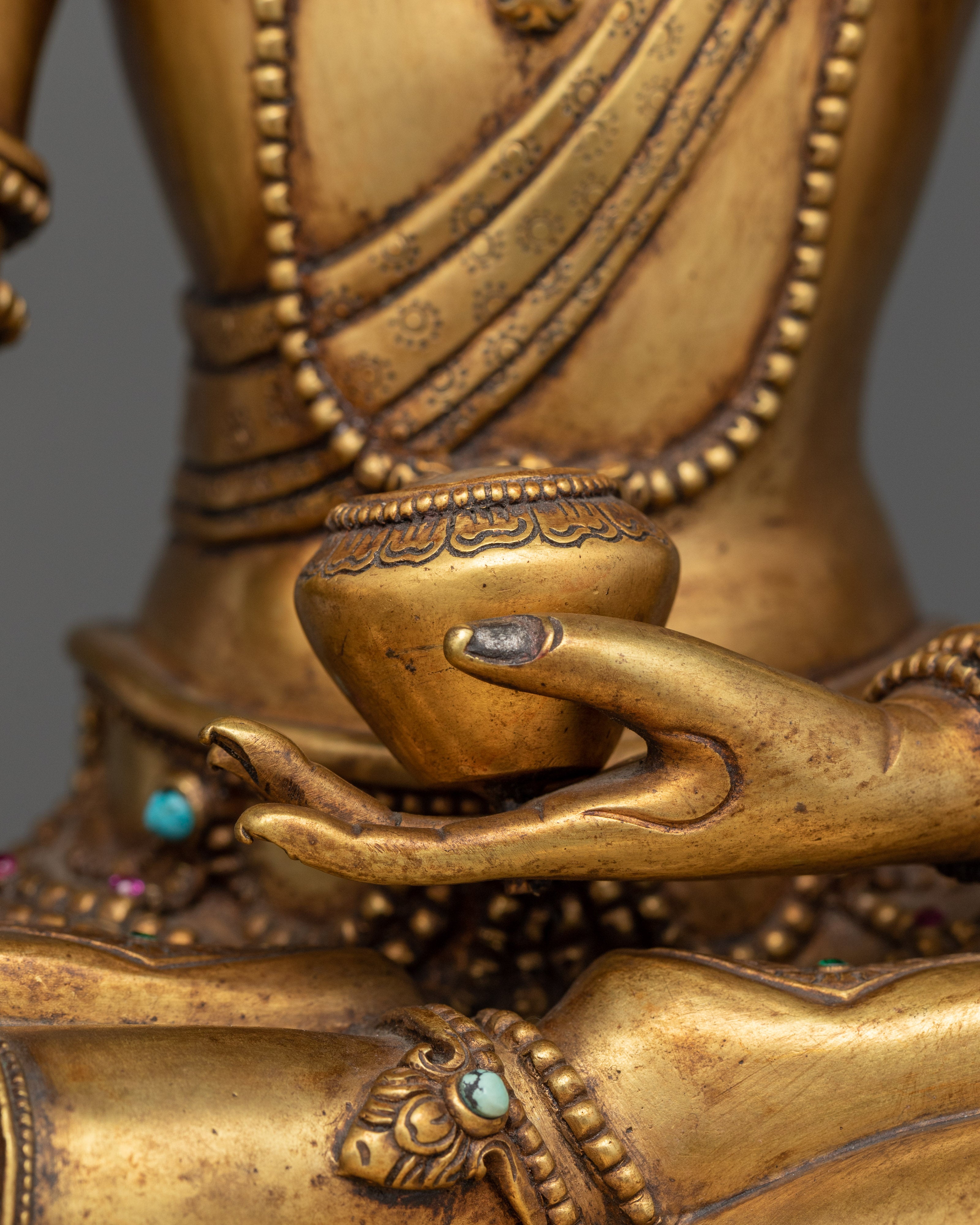 The Enlightened One in Majestic Form | Shakyamuni Buddha Statue