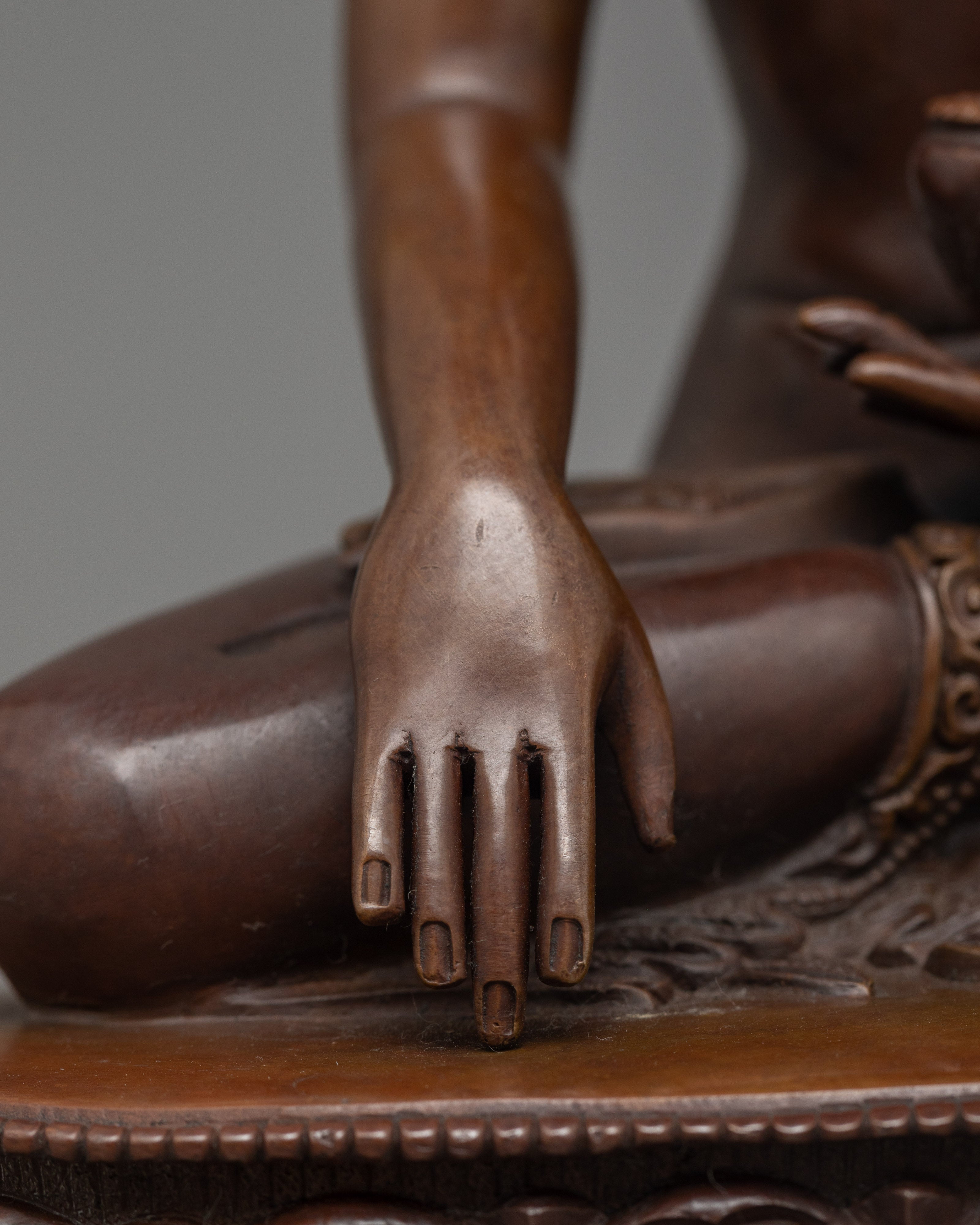 Tranquil Oxidized Buddha Shakyamuni Statue | Symbol of Peace and Enlightenment
