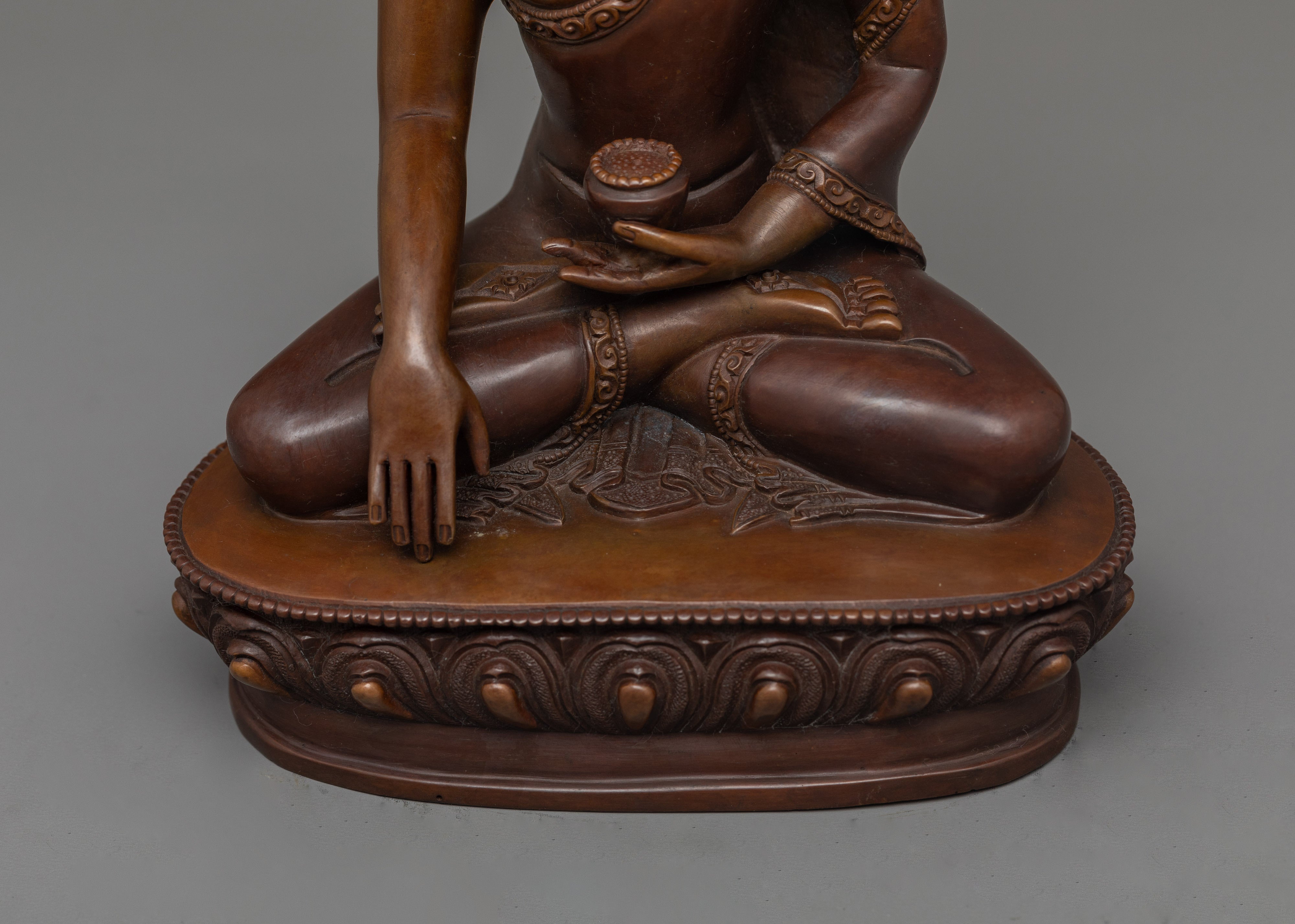 Tranquil Oxidized Buddha Shakyamuni Statue | Symbol of Peace and Enlightenment