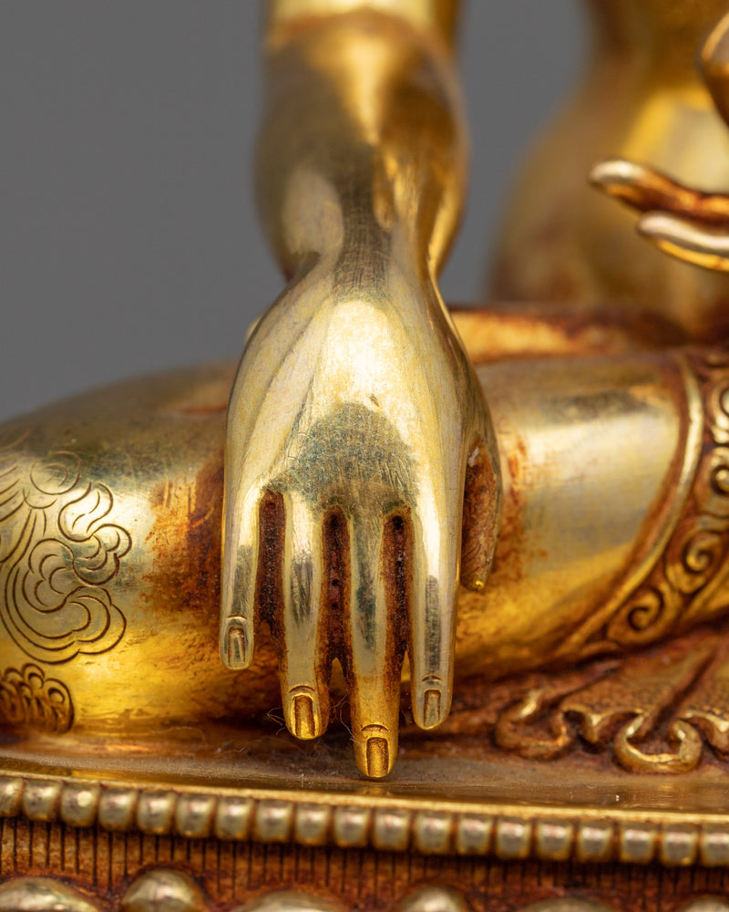 Shakyamuni Buddha in Meditation Posture | Symbol of Enlightenment
