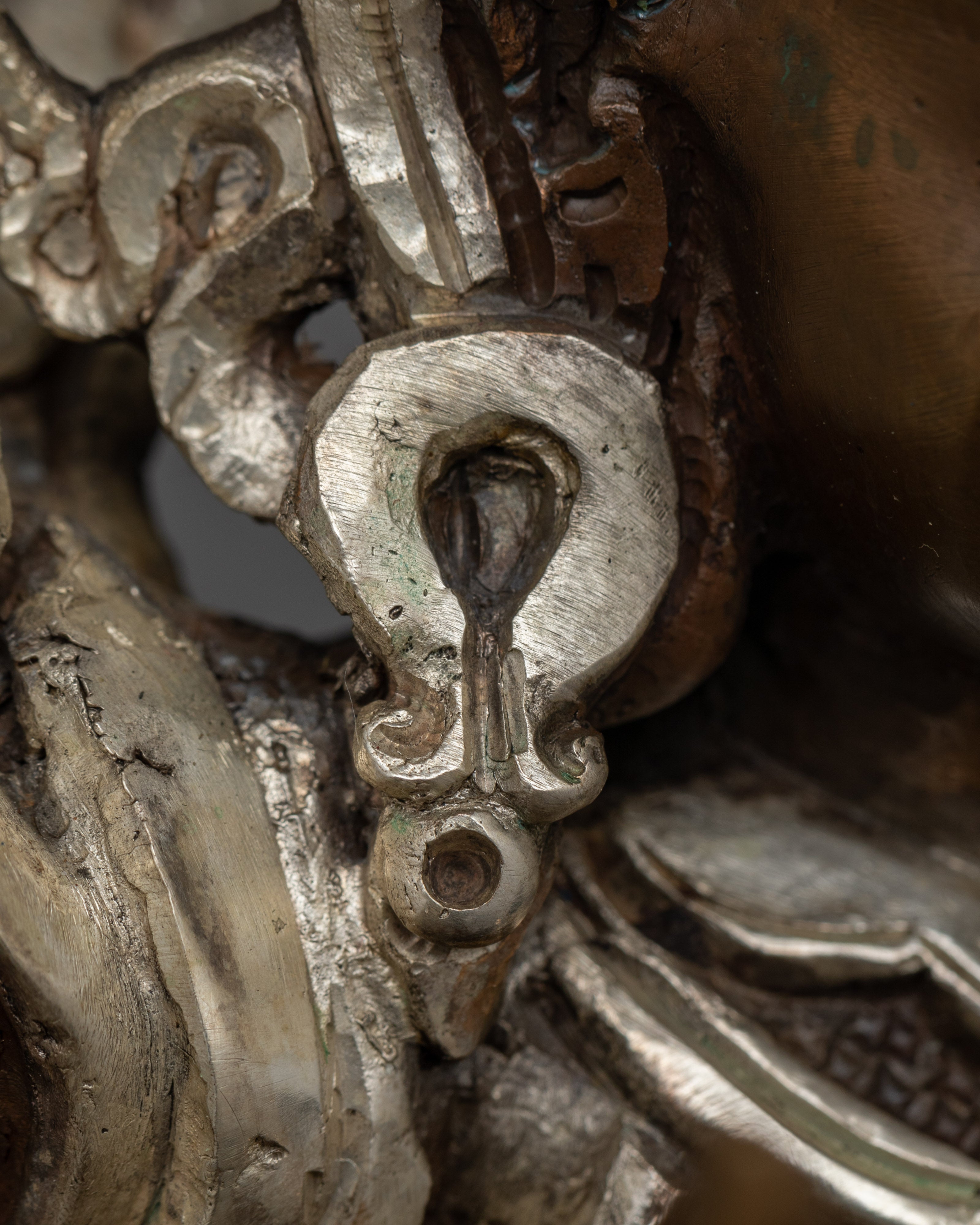 Handmade Warrior King Gesar Figurine | Symbol of Courage and Heroism