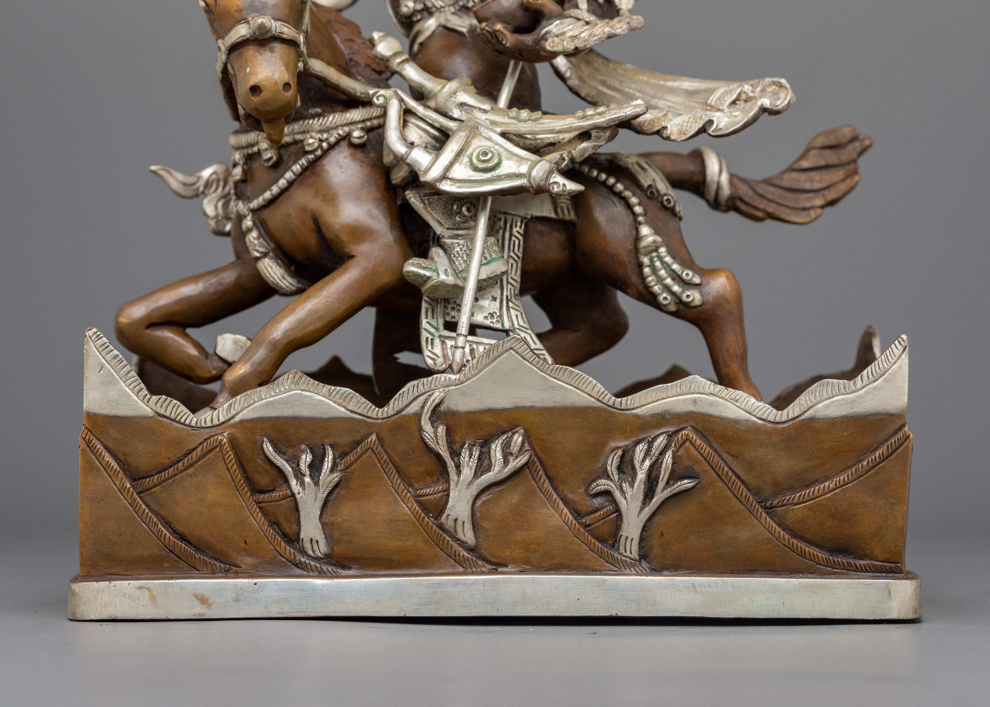 Handmade Warrior King Gesar Figurine | Symbol of Courage and Heroism