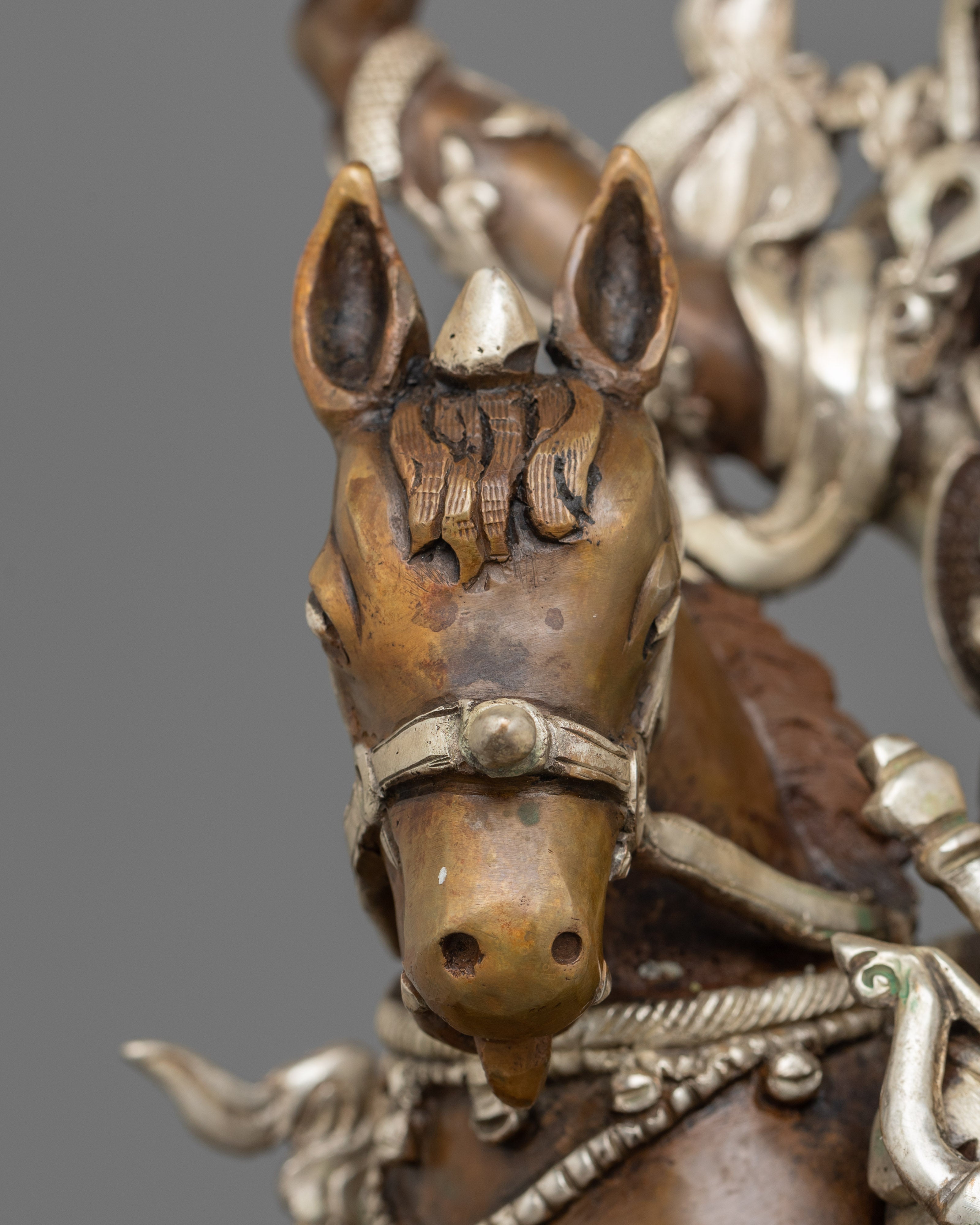 Handmade Warrior King Gesar Figurine | Symbol of Courage and Heroism