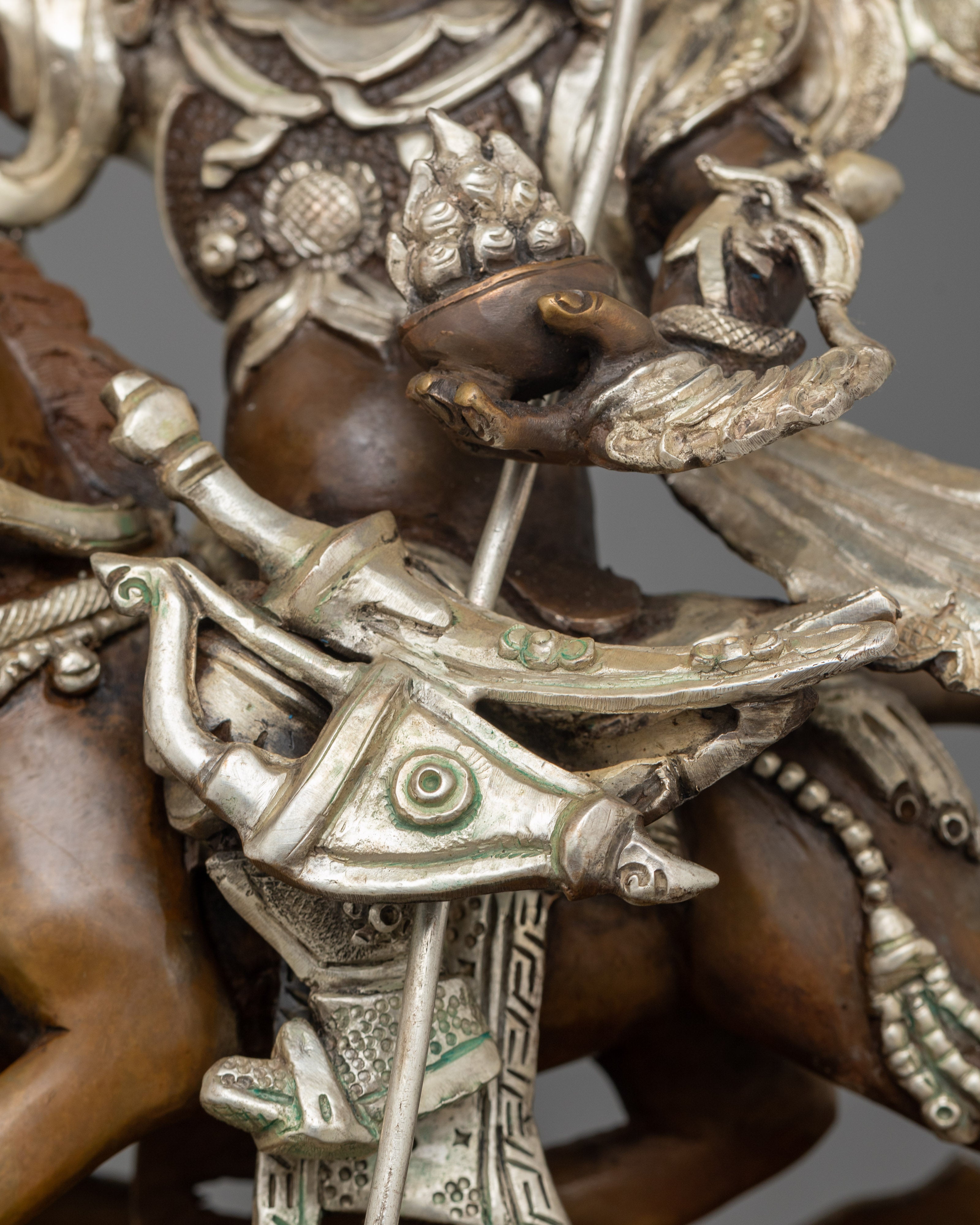 Handmade Warrior King Gesar Figurine | Symbol of Courage and Heroism