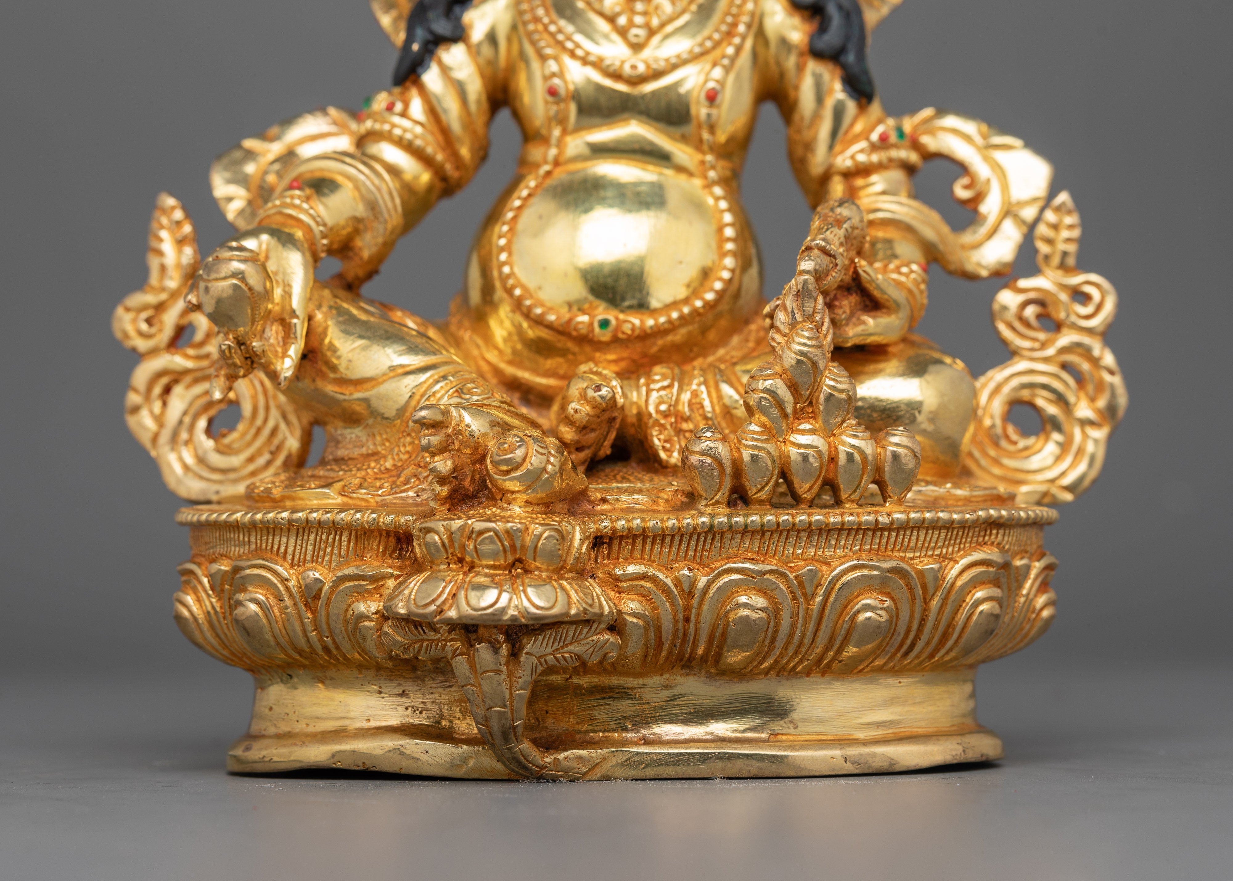 Guardian of Wealth Dzambhala Statue | The Divine Source of Wealth and Good Fortune