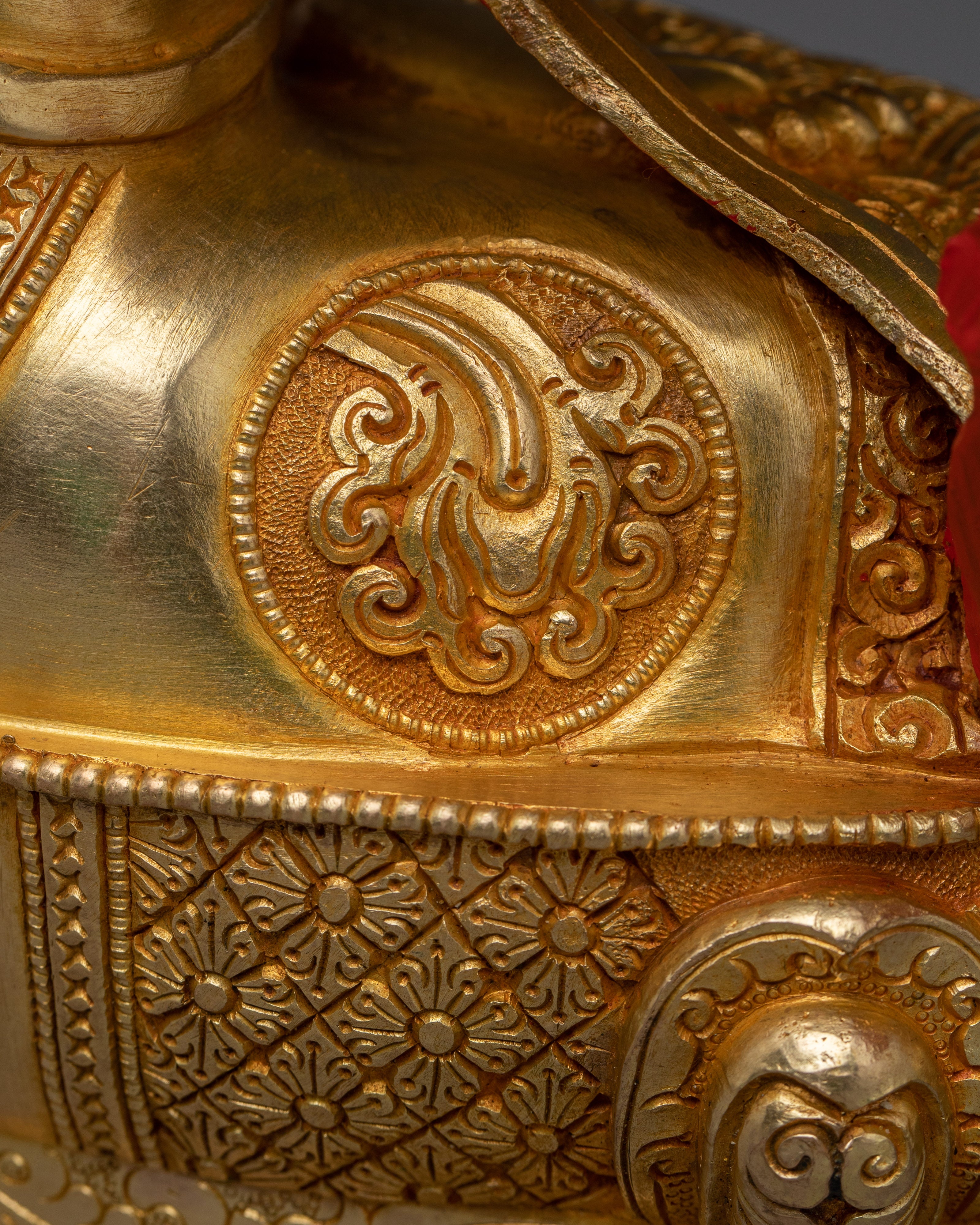 Chenrezig Tibetan Buddhist Deity Sculpture | Emblem of Divine Compassion