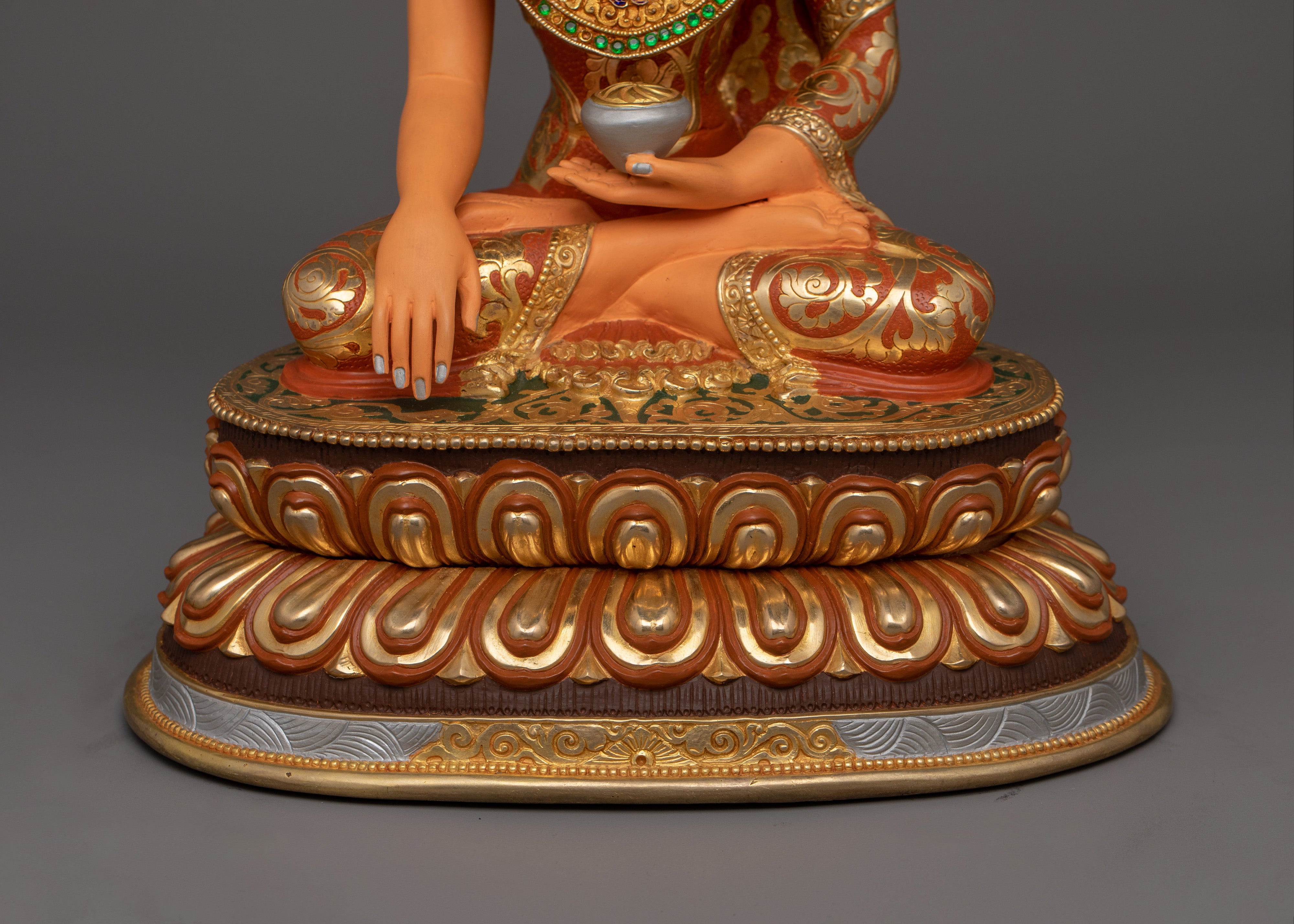 Majestic Representation of Tranquil Crown Shakyamuni Buddha | Buddha’s Royal Grace