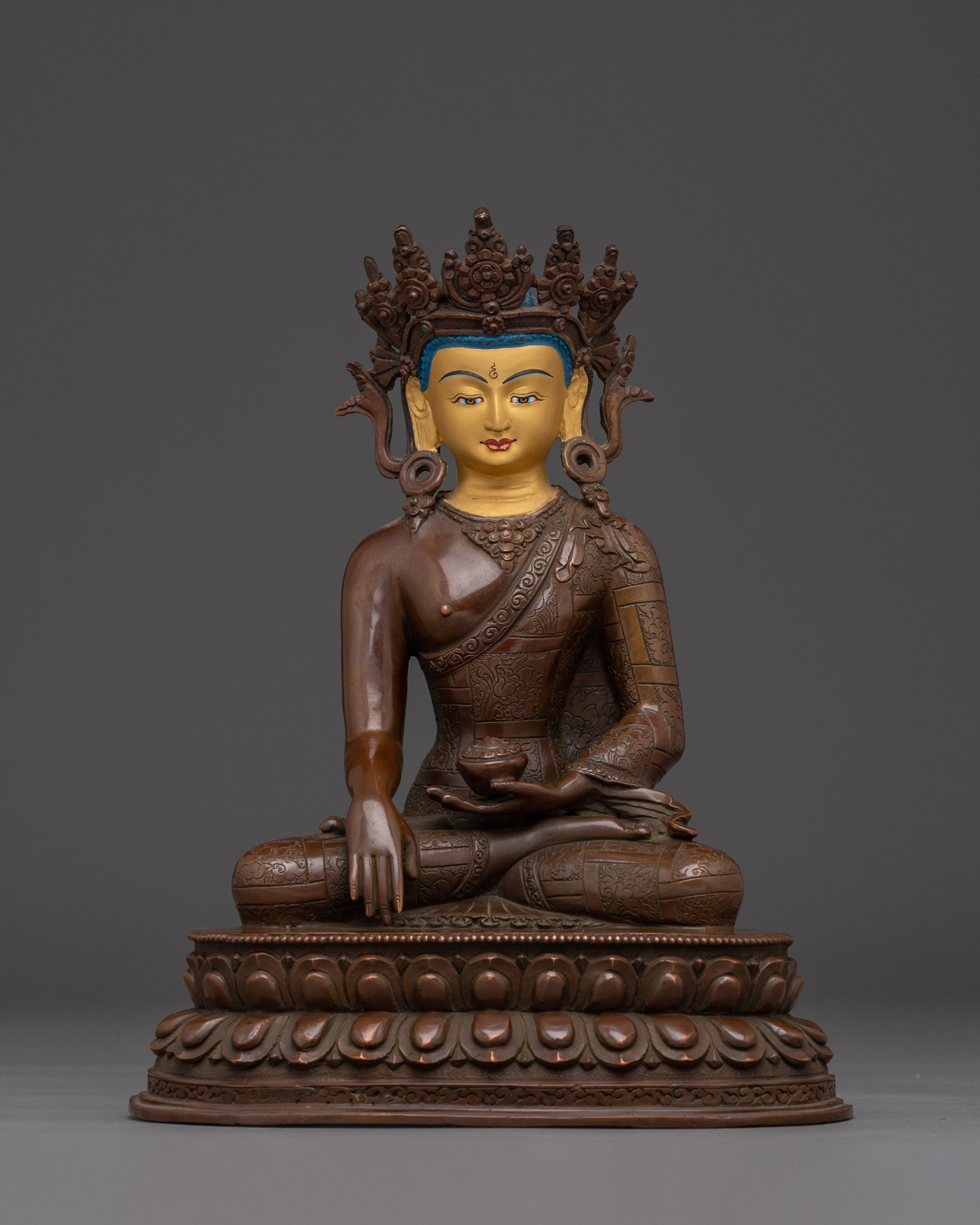 Shakyamuni Buddha with Royal Crown Statue for Spirituality 