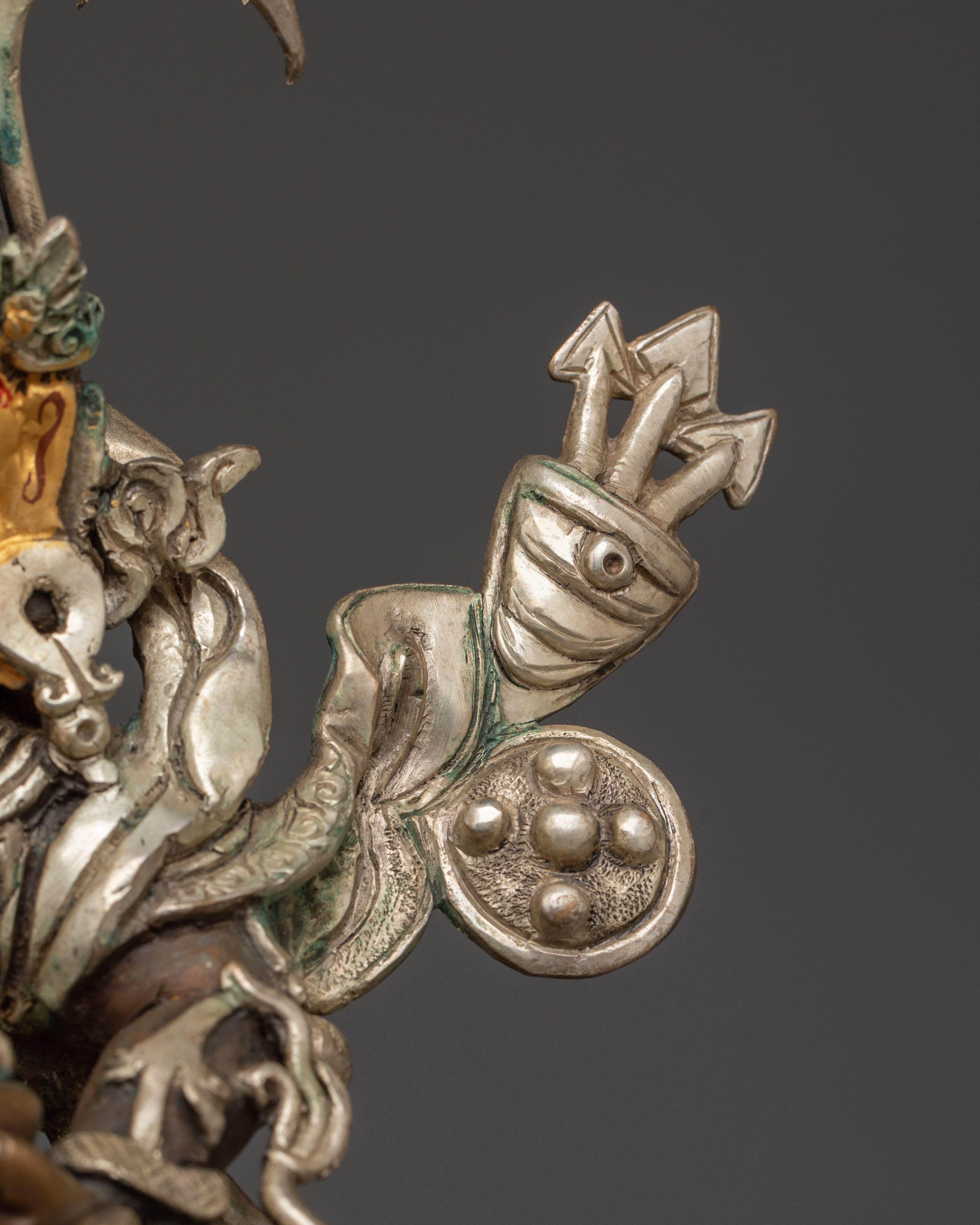 King Gesar Statue | The son of Supreme God Indira