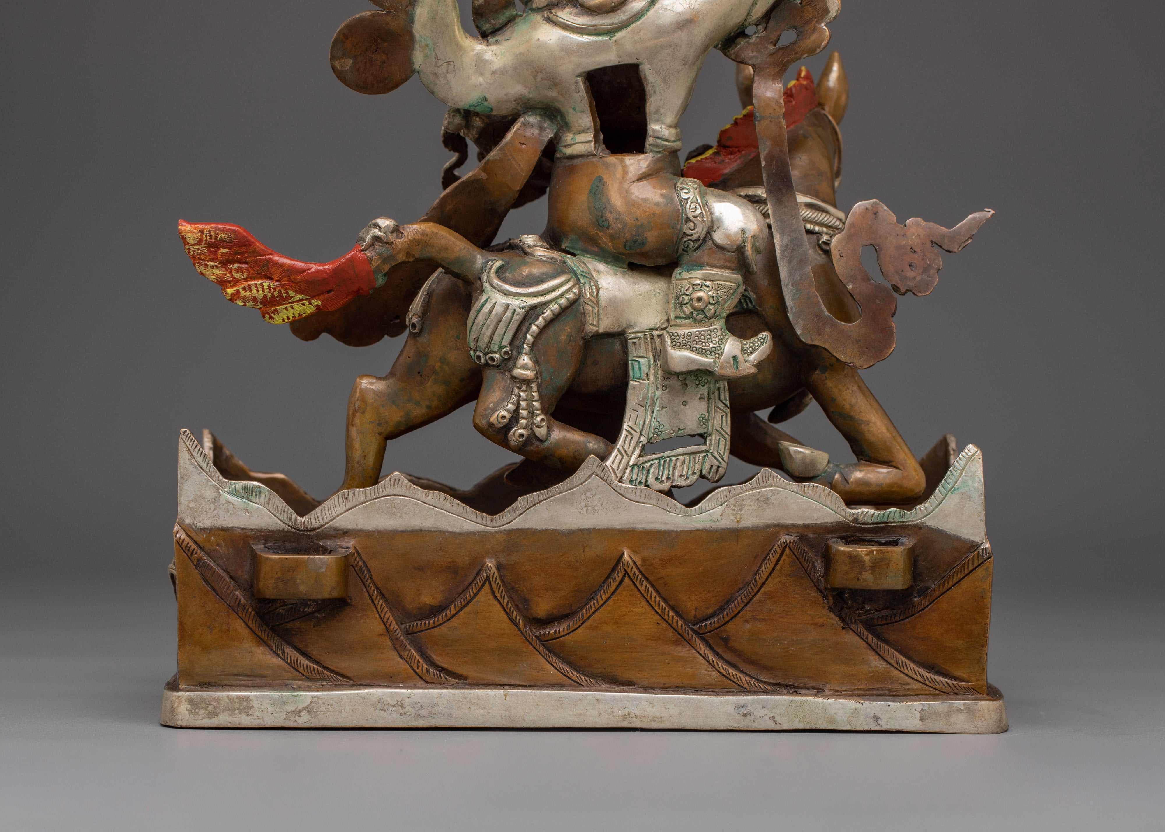 King Gesar Statue | The son of Supreme God Indira