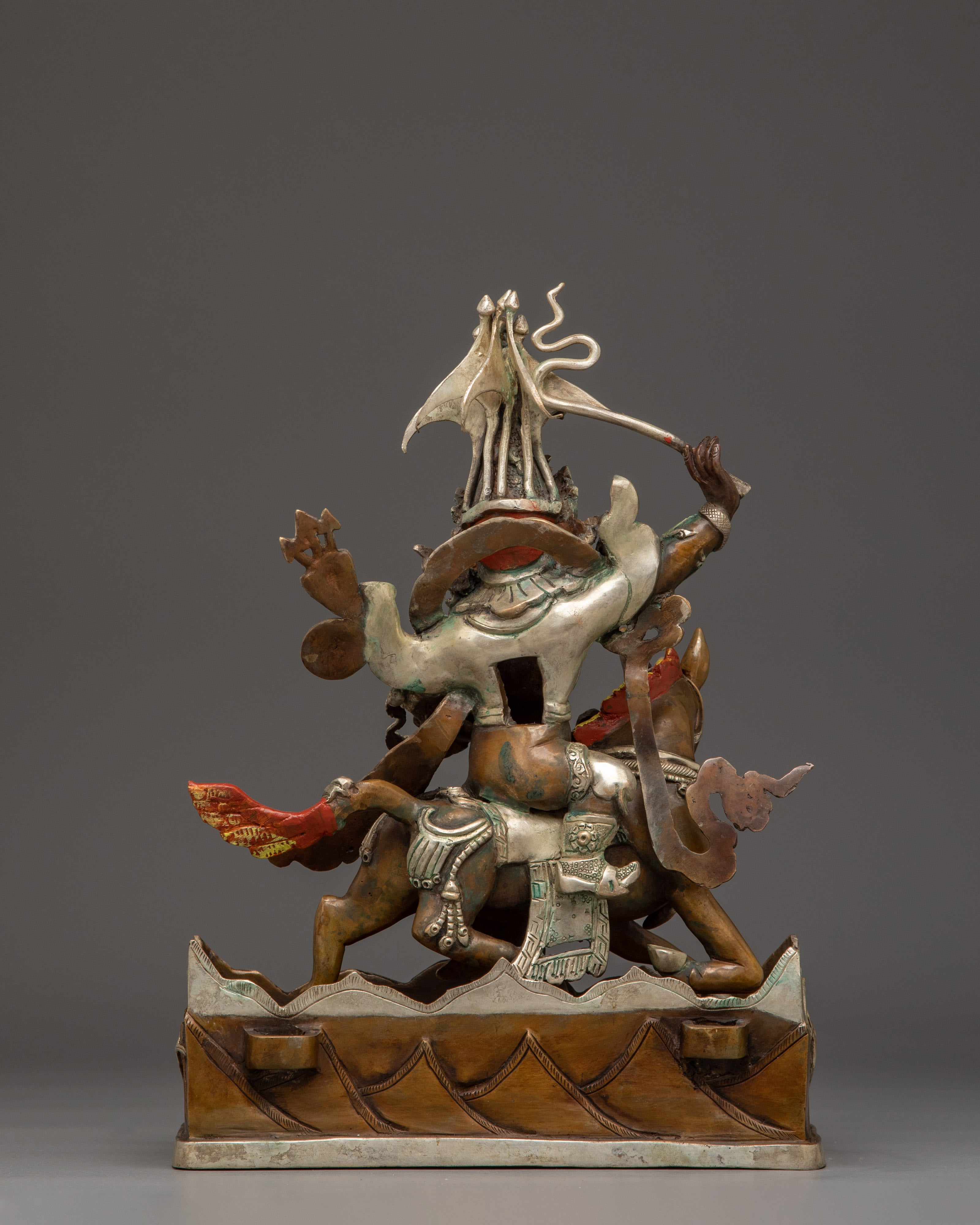 King Gesar Statue | The son of Supreme God Indira