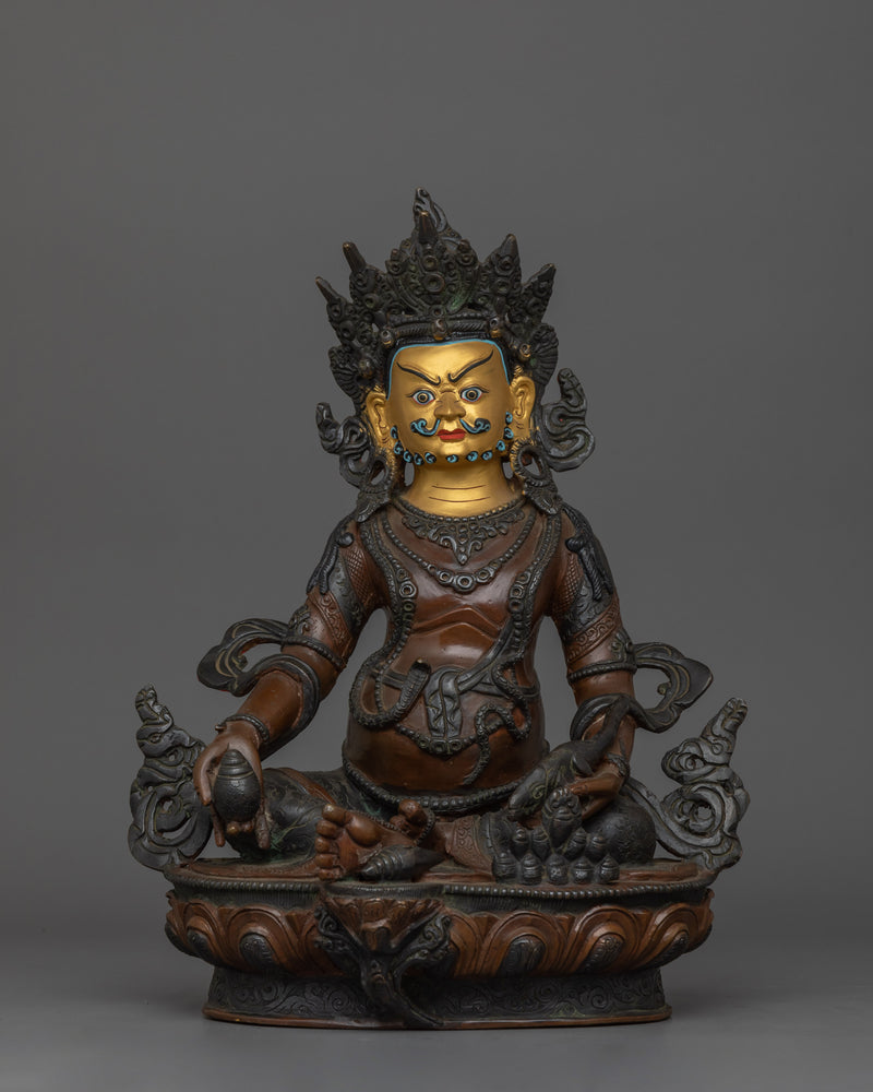 majestic-dzambhala-statue