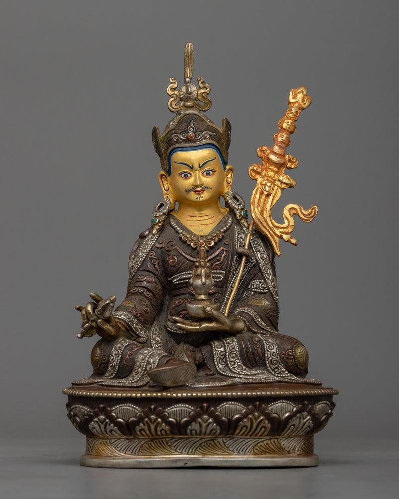 lotus-born-guru-rinpoche-sculpture