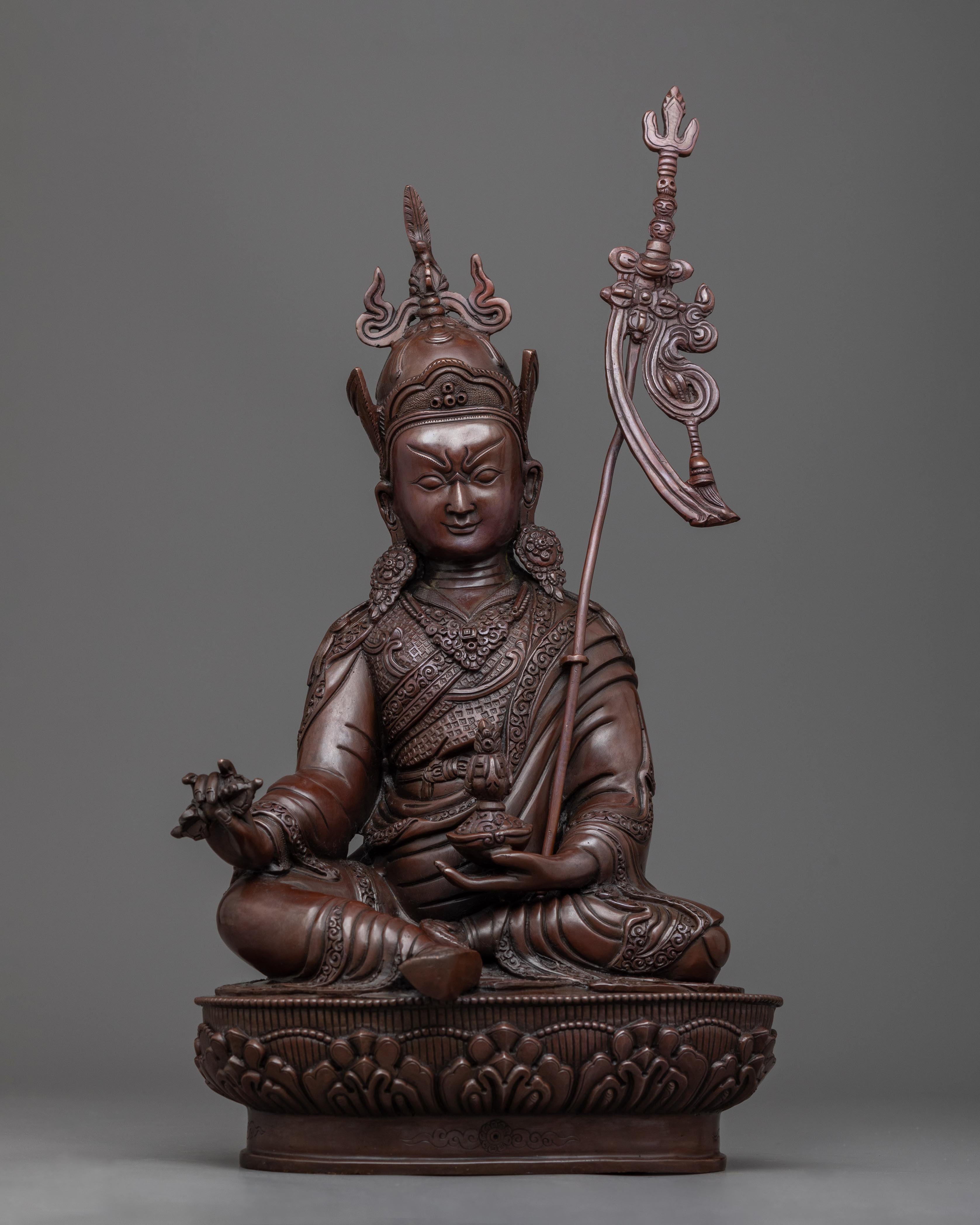 Guru Rinpoche Thần Chú Statue | A Spiritual Beacon