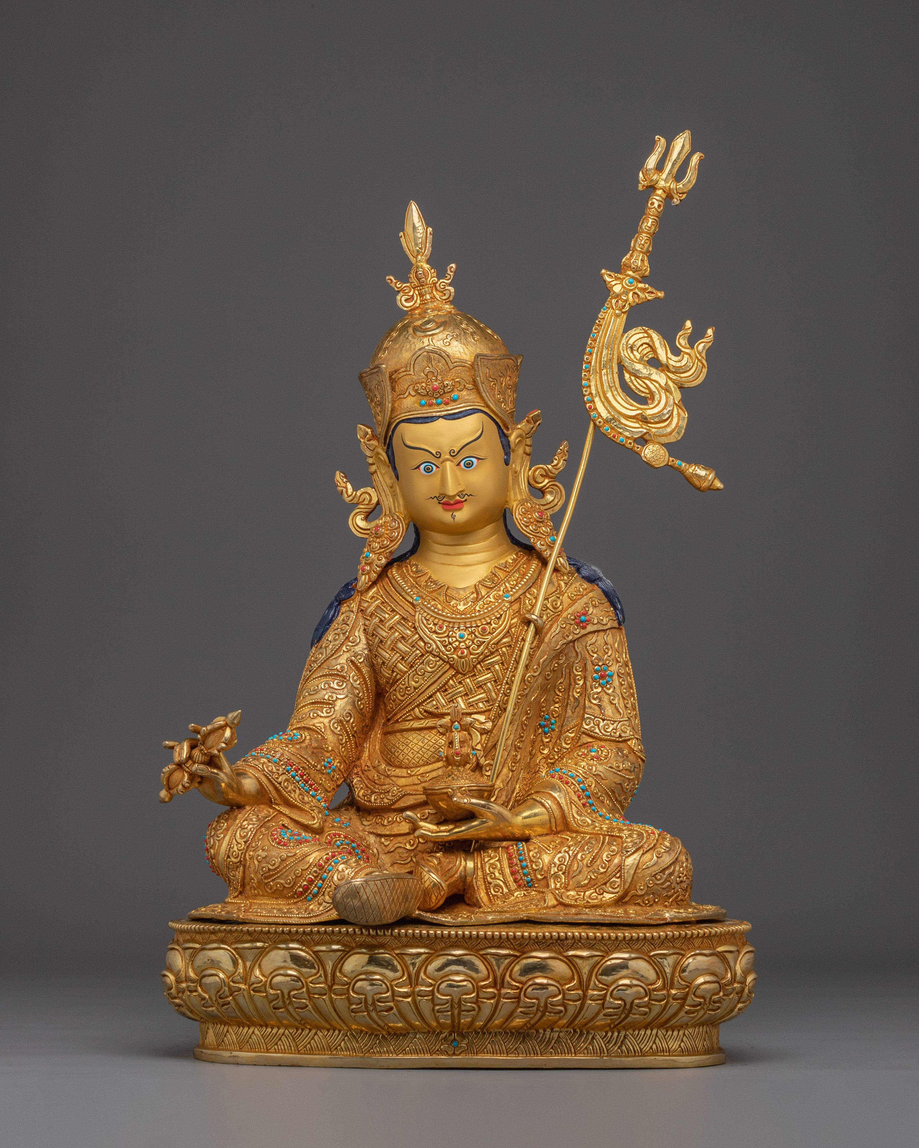 buddhist-guru-rinpoche-figure