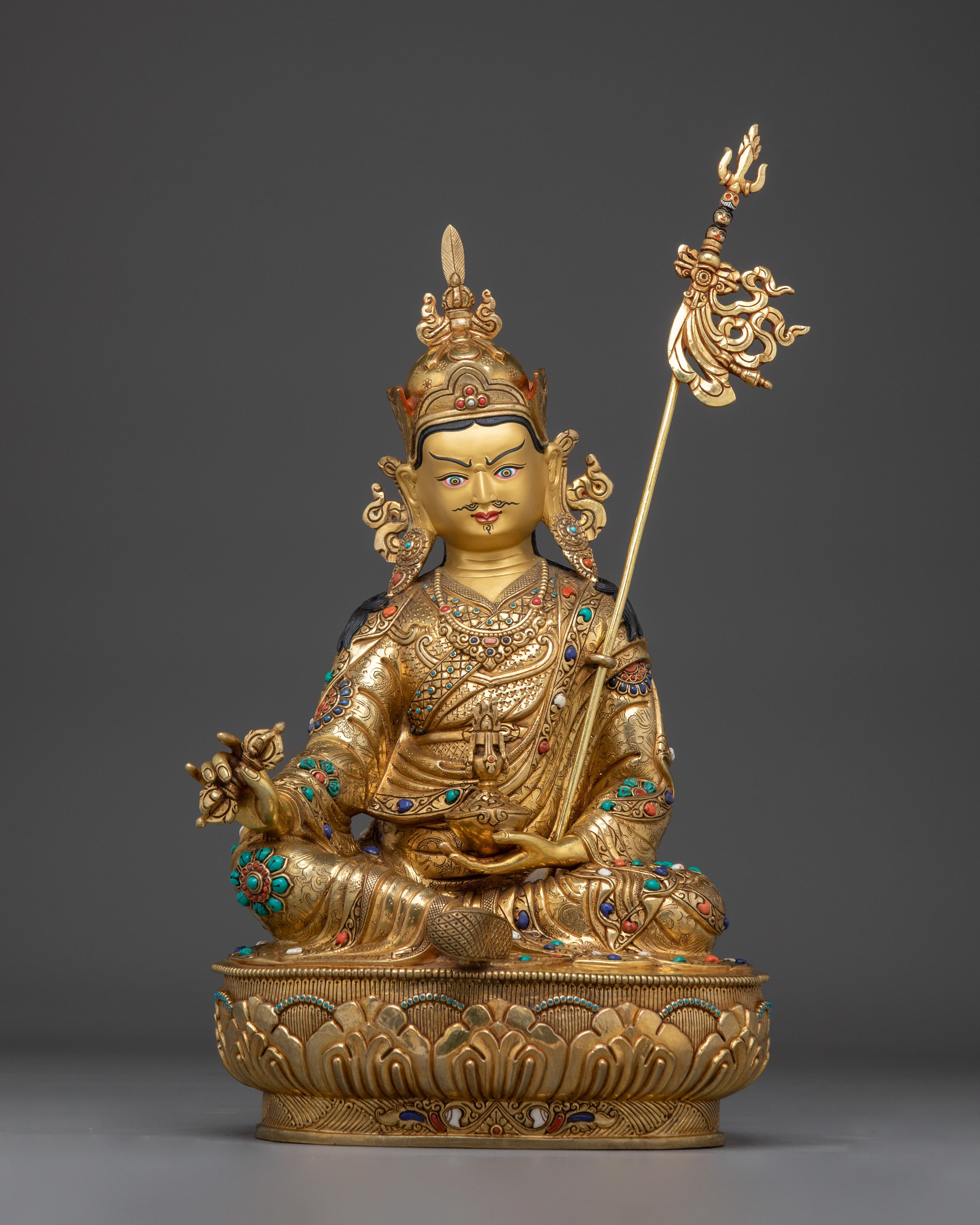vajramaster-guru-rinpoche-statue