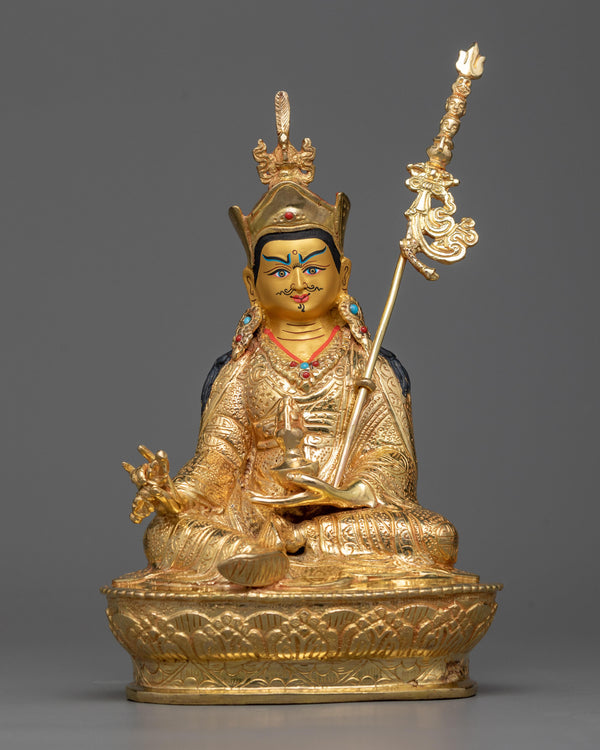 guru-rinpoche-gold gilt statue