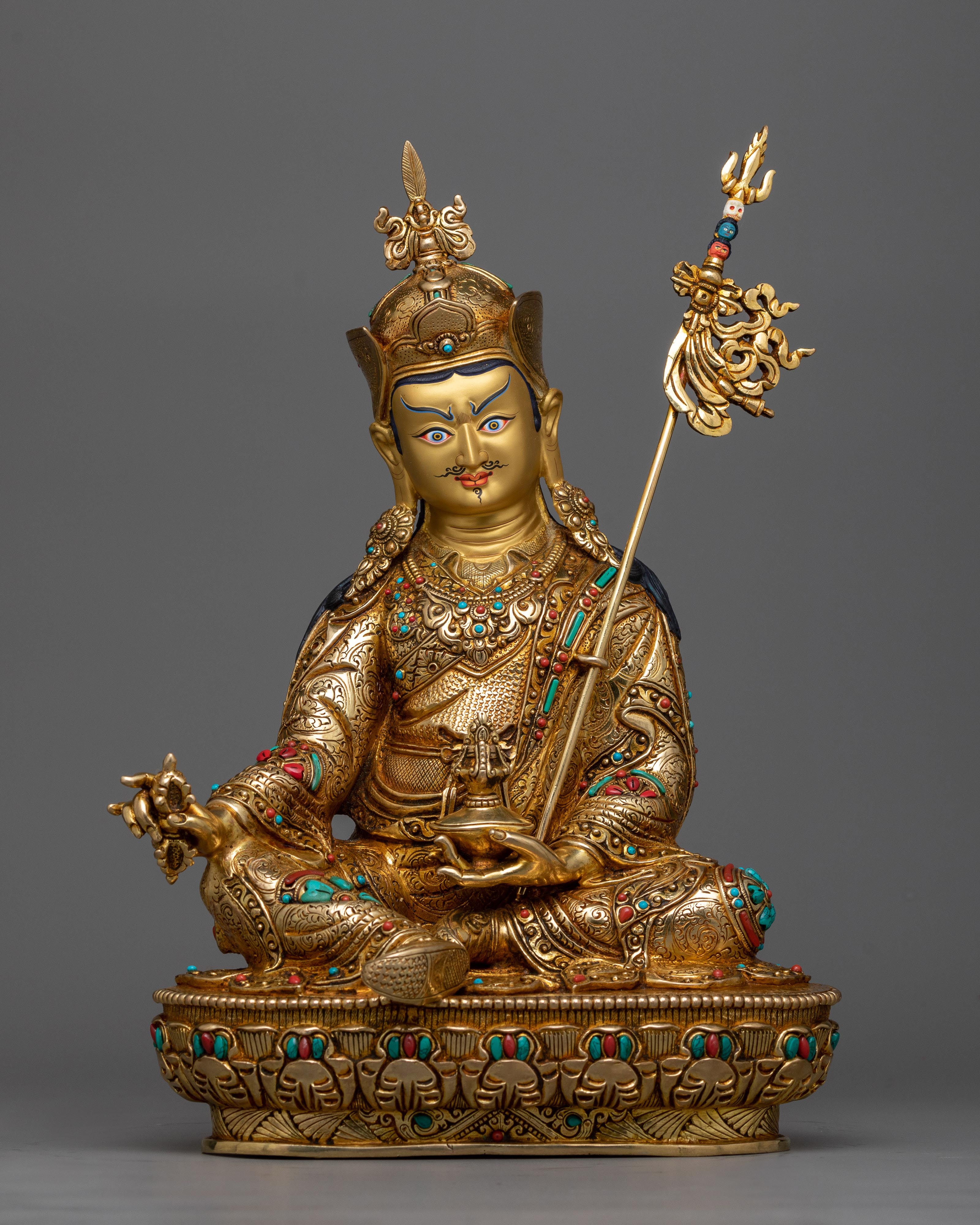guru-rinpoche-gilt-sculpture