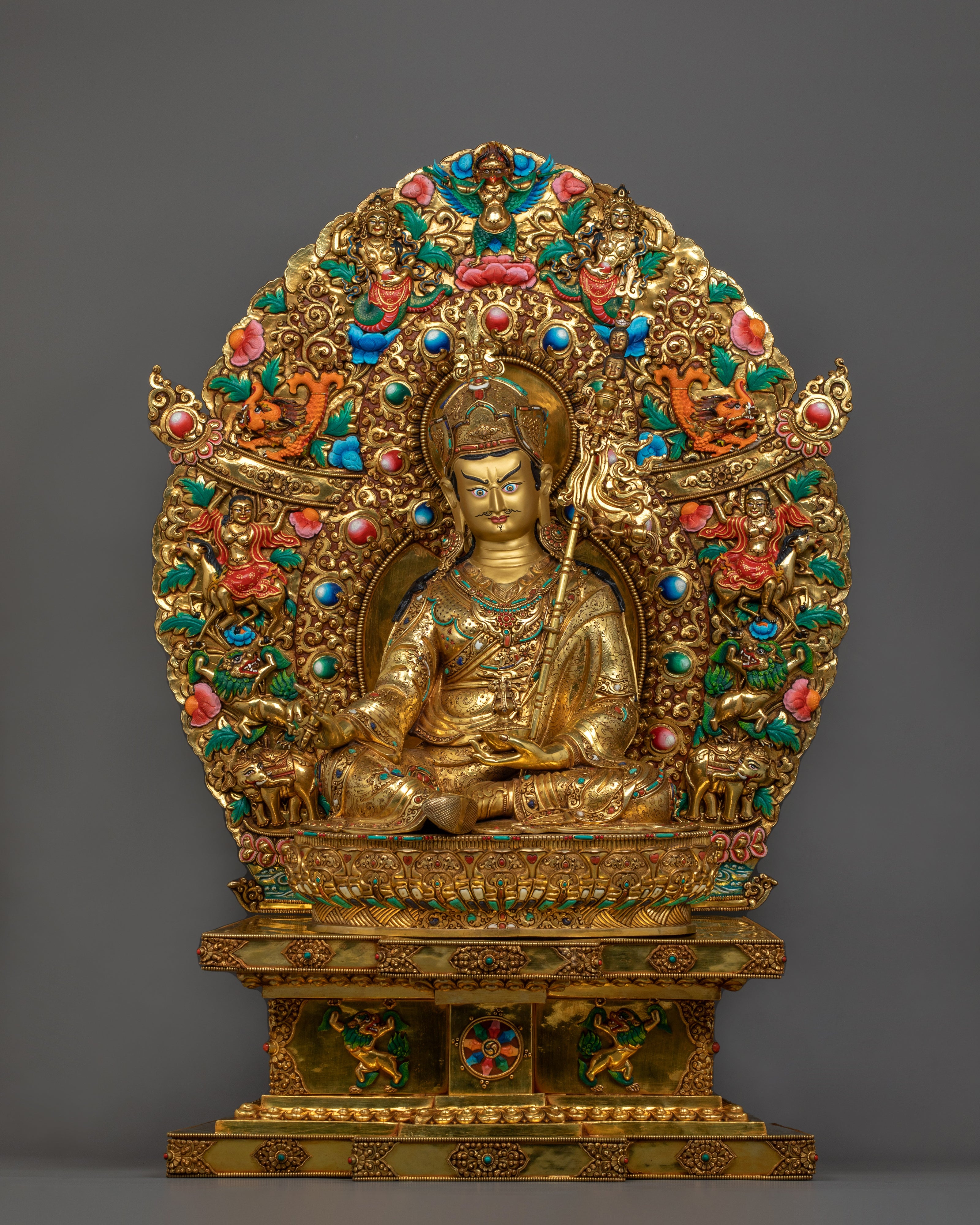 guru-rinpoche-with-sacred-halo-royal-throne
