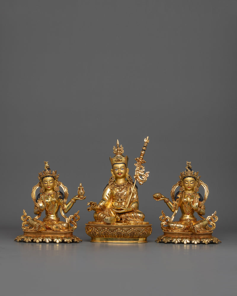 handcrafted-figurine-of-guru-rinpoche-with-consort