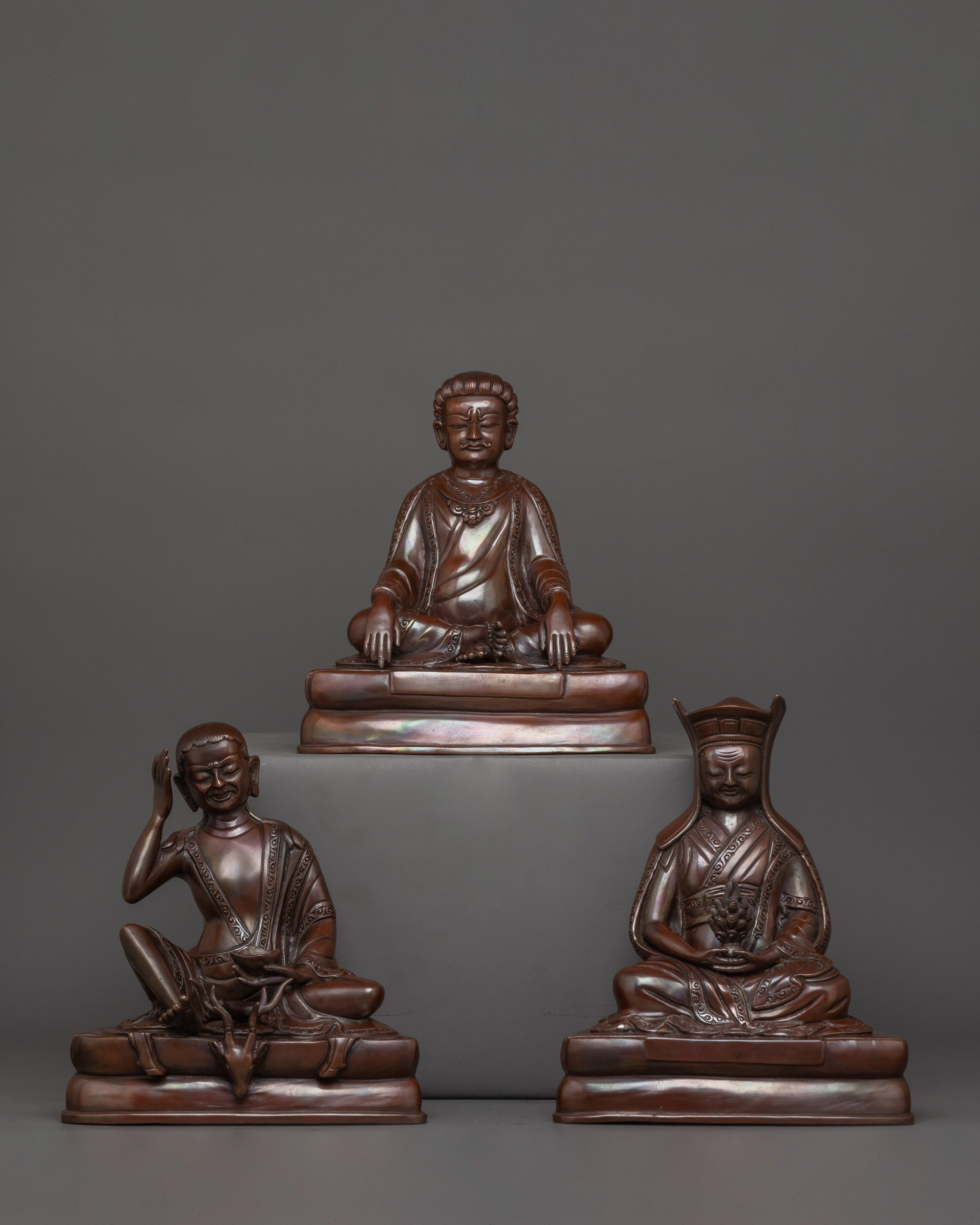statue-set-of-kagyu-master