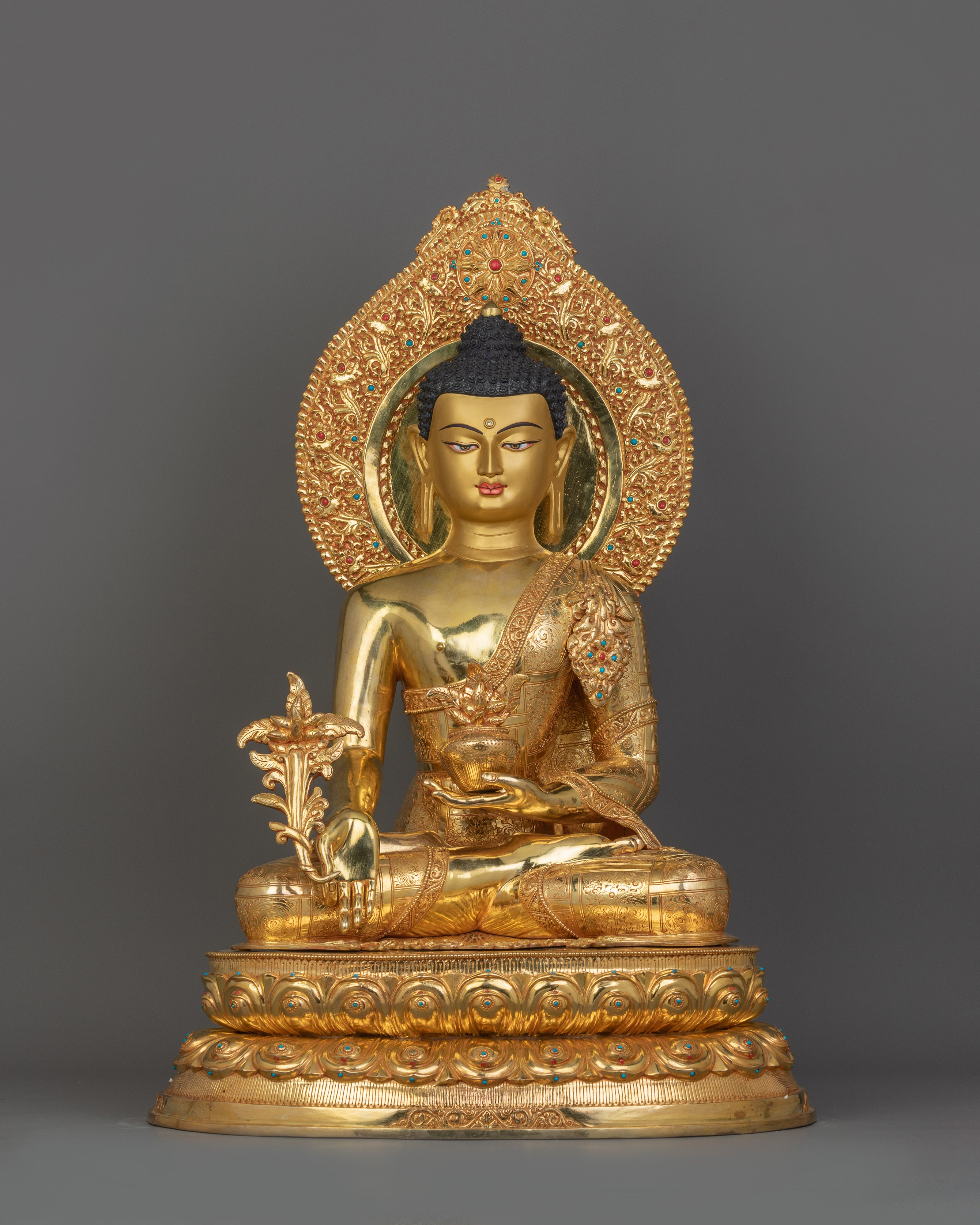 healing-buddha-statue-with-precious-halo